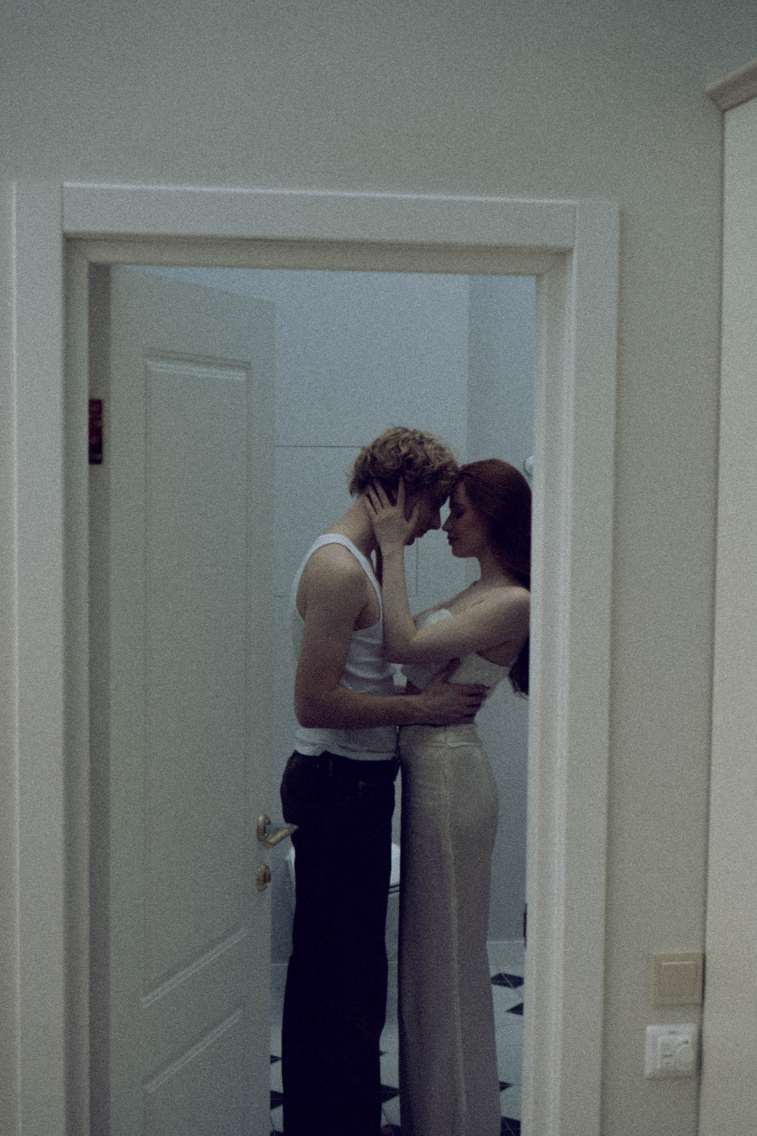 СВАДЕБНАЯ СЬЕМКА В ОТЕЛЕ. СБОРЫ ЖЕНИХА И НЕВЕСТЫ И ТАКЖЕ ТОР И ПОДГОТОВКА К ПРОГУЛКЕ. Профессиональный фотограф, Санкт-Петербург — Виктория Богомолова