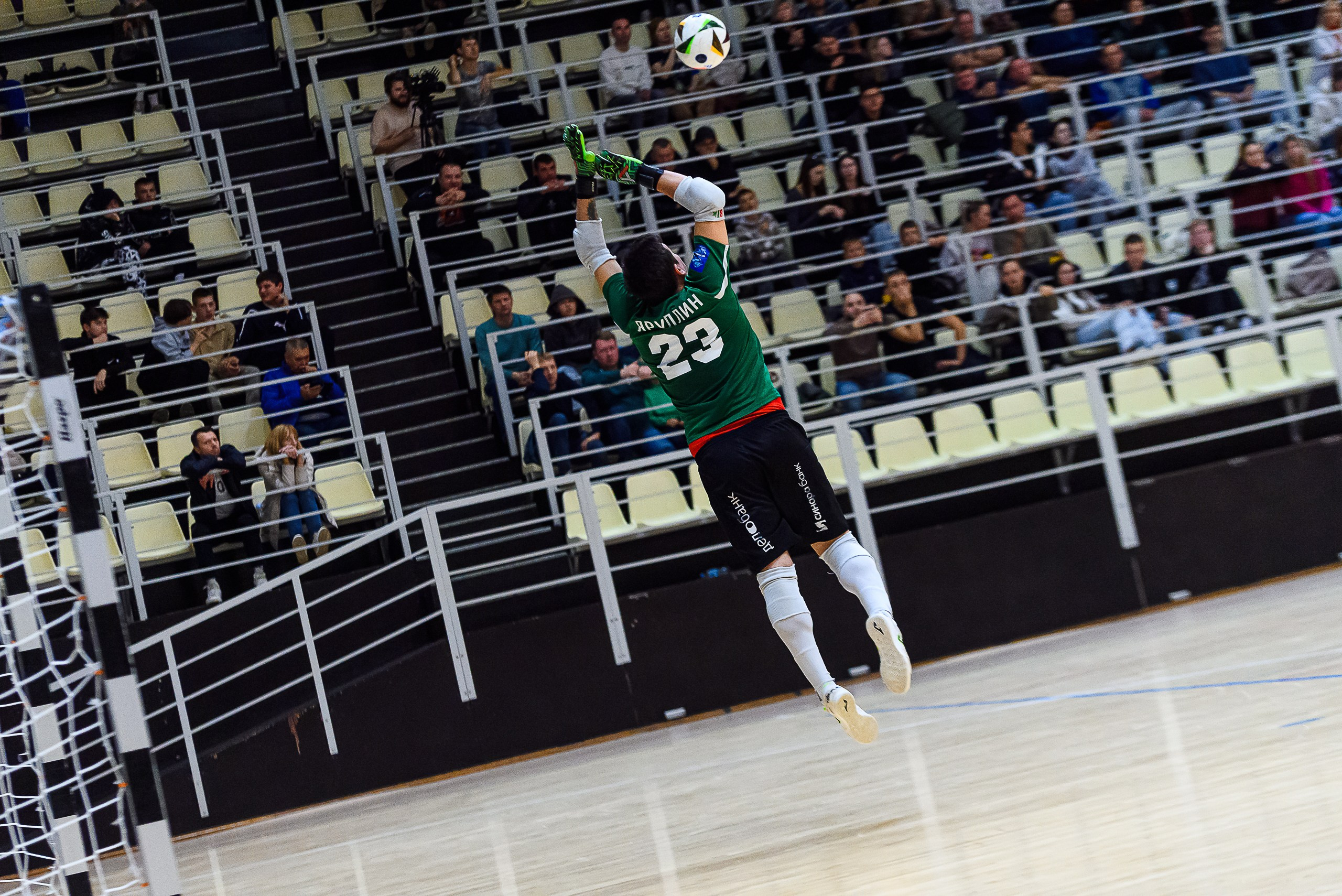 Высшая лига по футзалу — Сезон 2024-2025 — 2ой тур. Репортажный фотограф в Кемерово