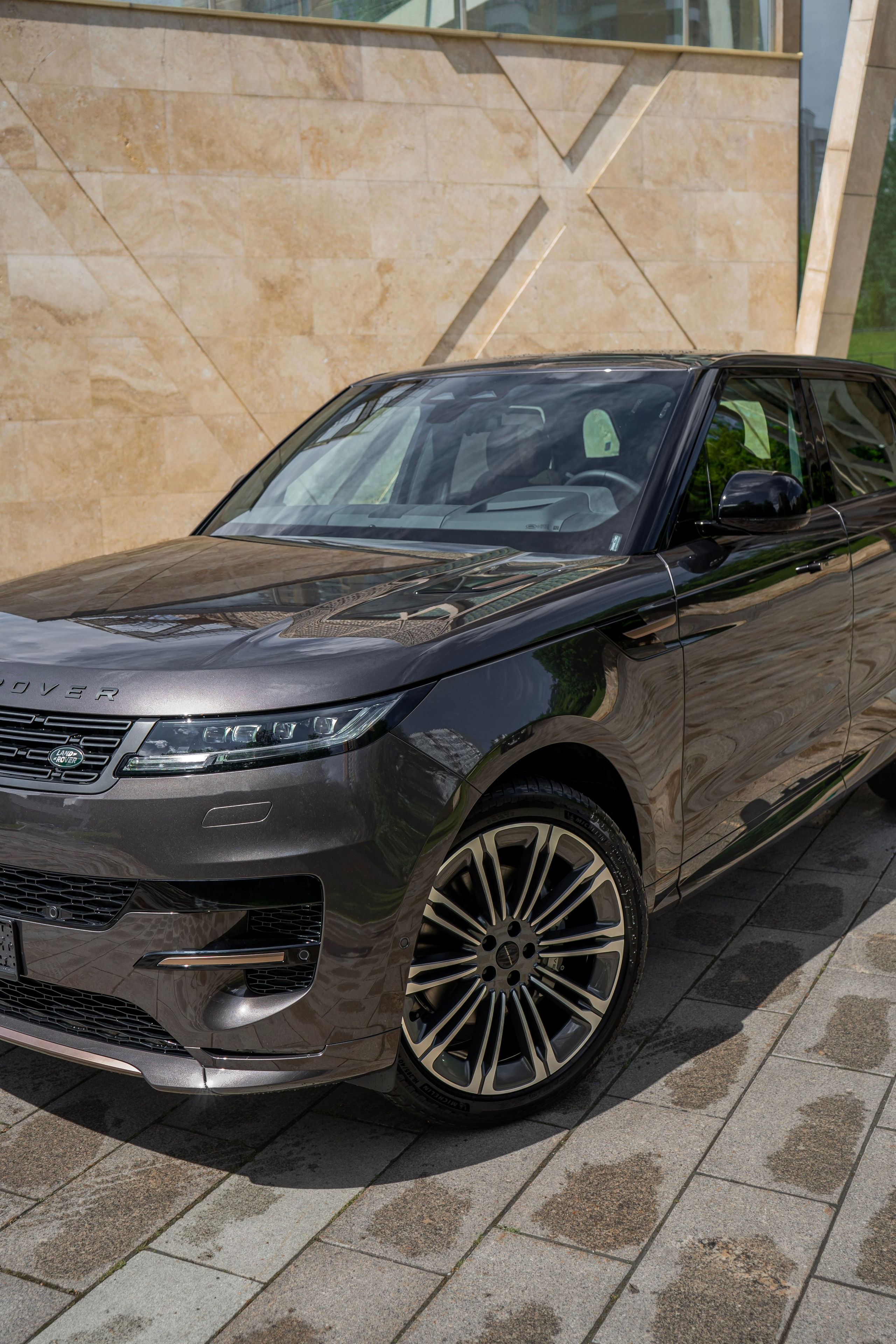 Range Rover Sport 2026. Автомобильный фотограф Ногинск Денис Городок