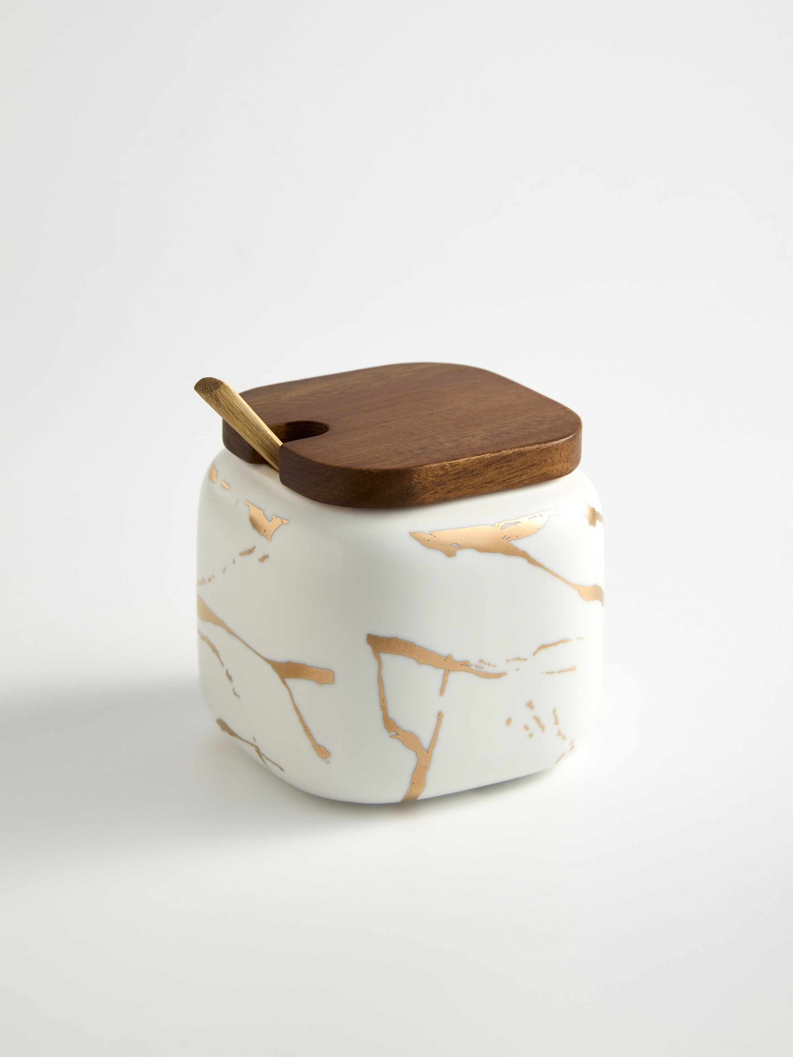 Кухня. Предметная фотосъемка в Алматы. Предметный фотограф для маркетплейстов Артур Ахмадиев