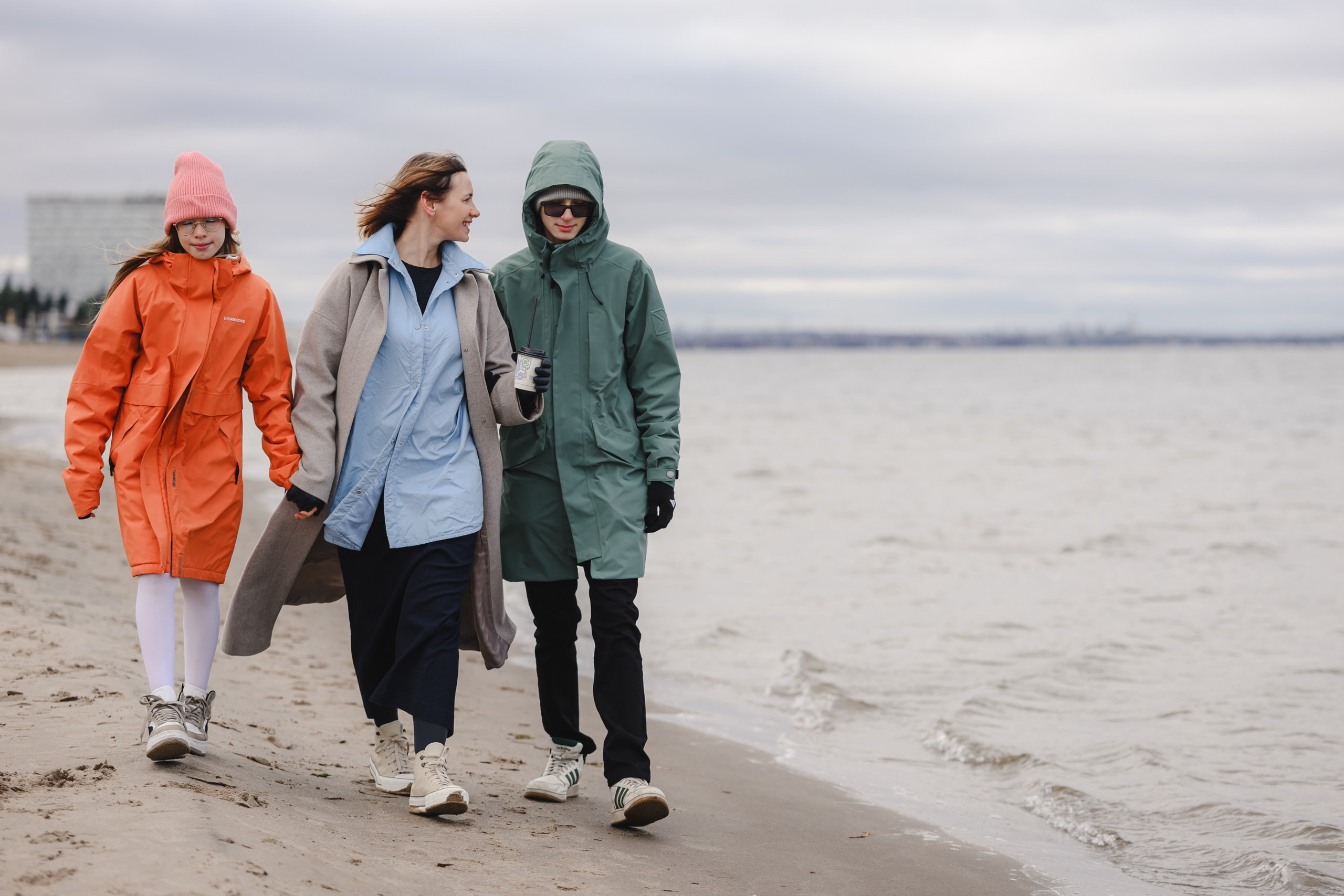 Семейная прогулка