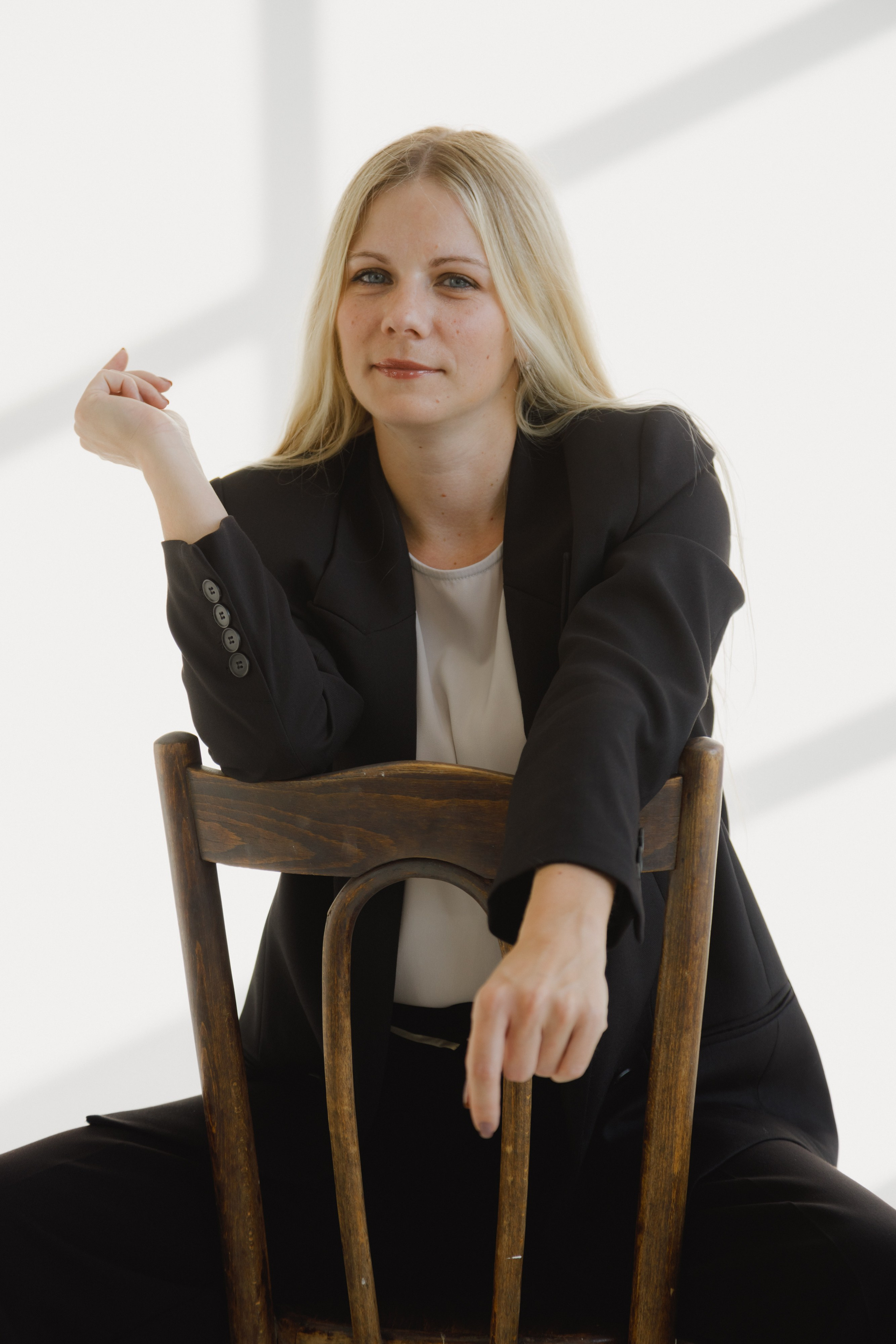 Деловой взгляд, искренняя улыбка. Фотограф в Москве — Ольга Федотова