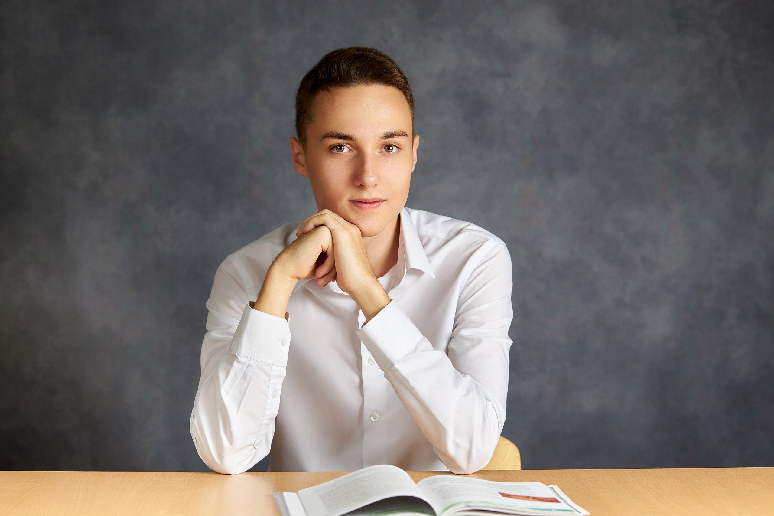 Старшие портреты. Школьный фотограф Леонова Наталия