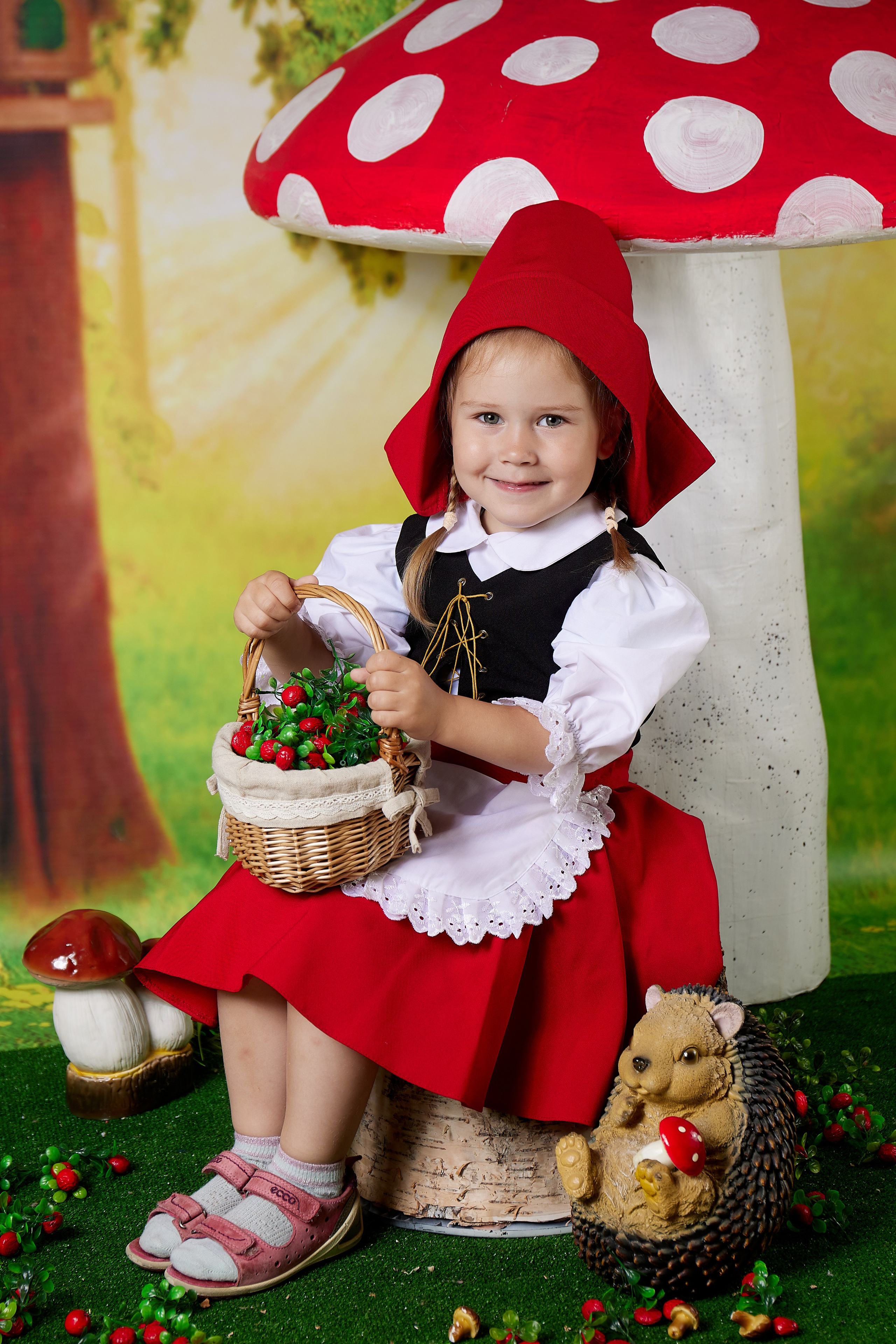 Под грибом. Детская выездная фотостудия