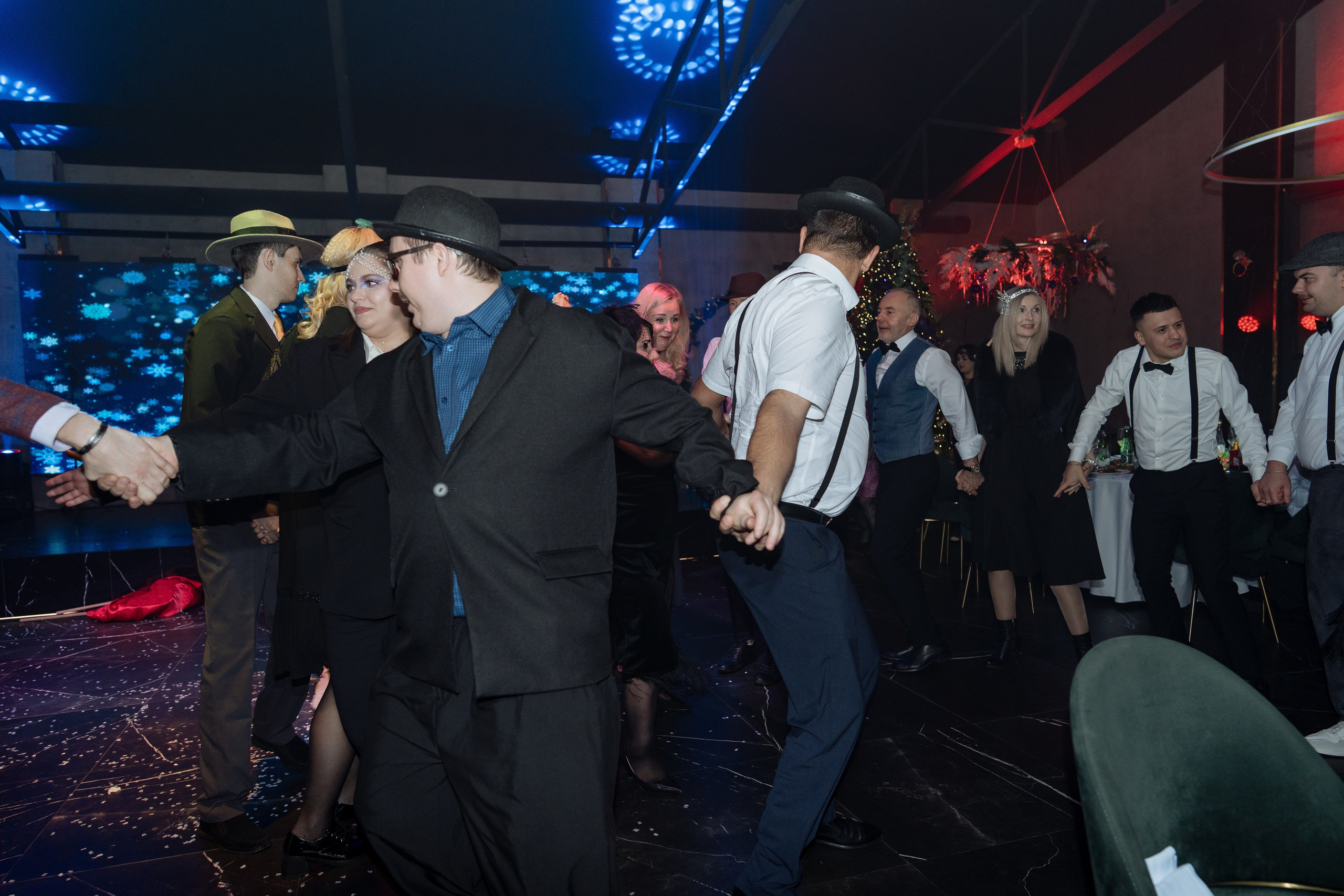 Альбион Тур