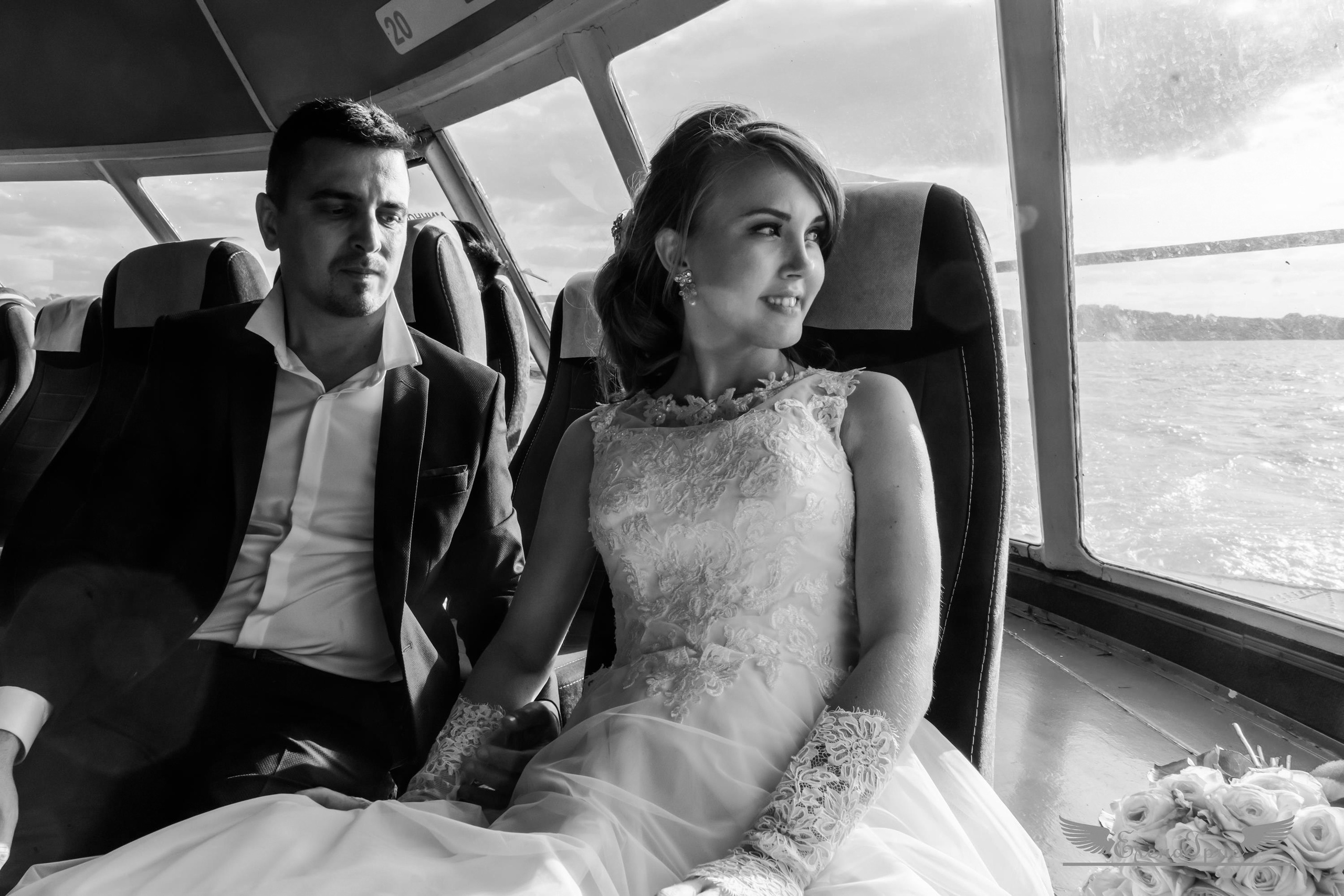 Регистрация в Петергофе, прогулка на метеоре. Елизавета и Роман. Свадебный, семейный и контент фотограф в Санкт- Петербурге Елена Грие