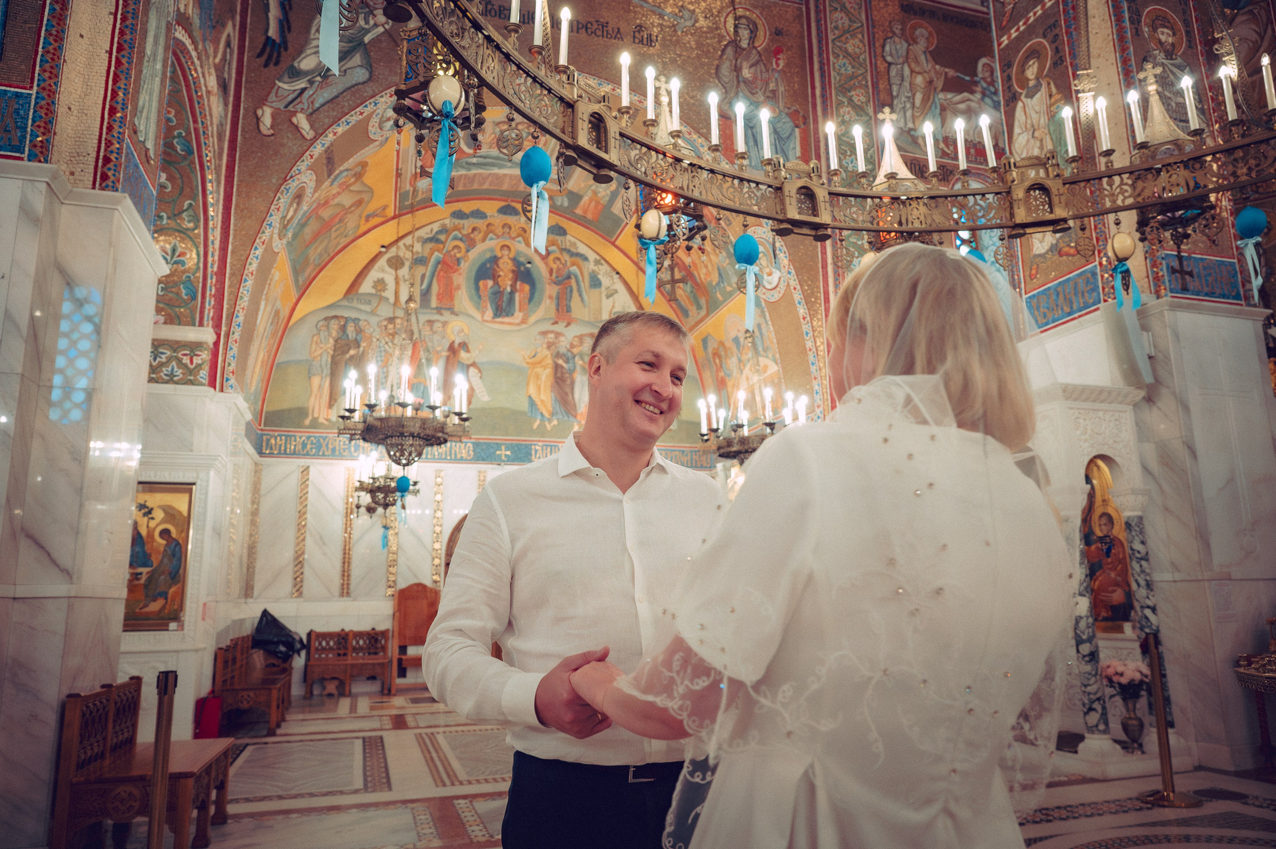 Венчание Ильи и Евгении в Храме Покрова Пресвятой Богородицы в Ясенево. Семейный фотограф Руслан Каримов Одинцово Москва