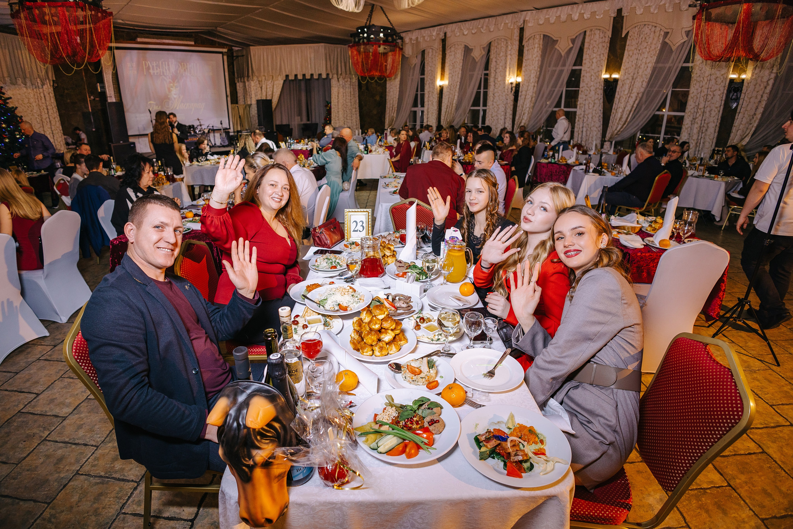 Новый год в «Айвенго» 2026. Александр Антонов. Профессиональный свадебный, репортажный фотограф в Москве, Подольске. Фото+Видео на любой праздник