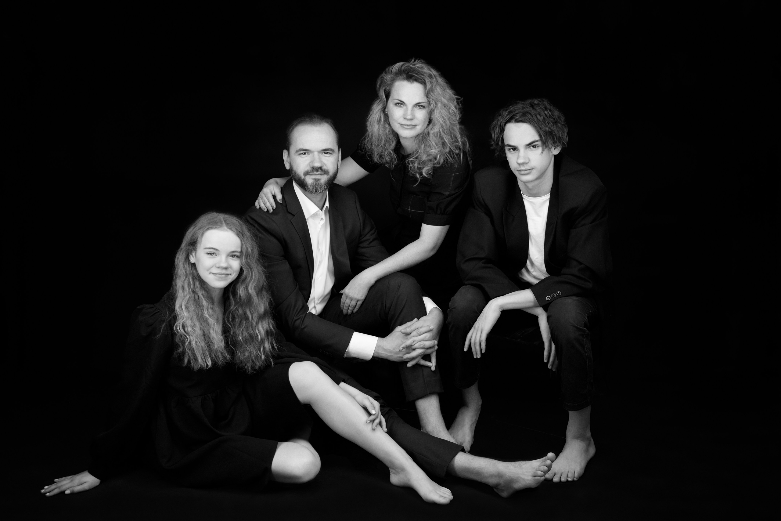 A portrait session for a family. Headshot & portrait photographer Alexei Shendrick