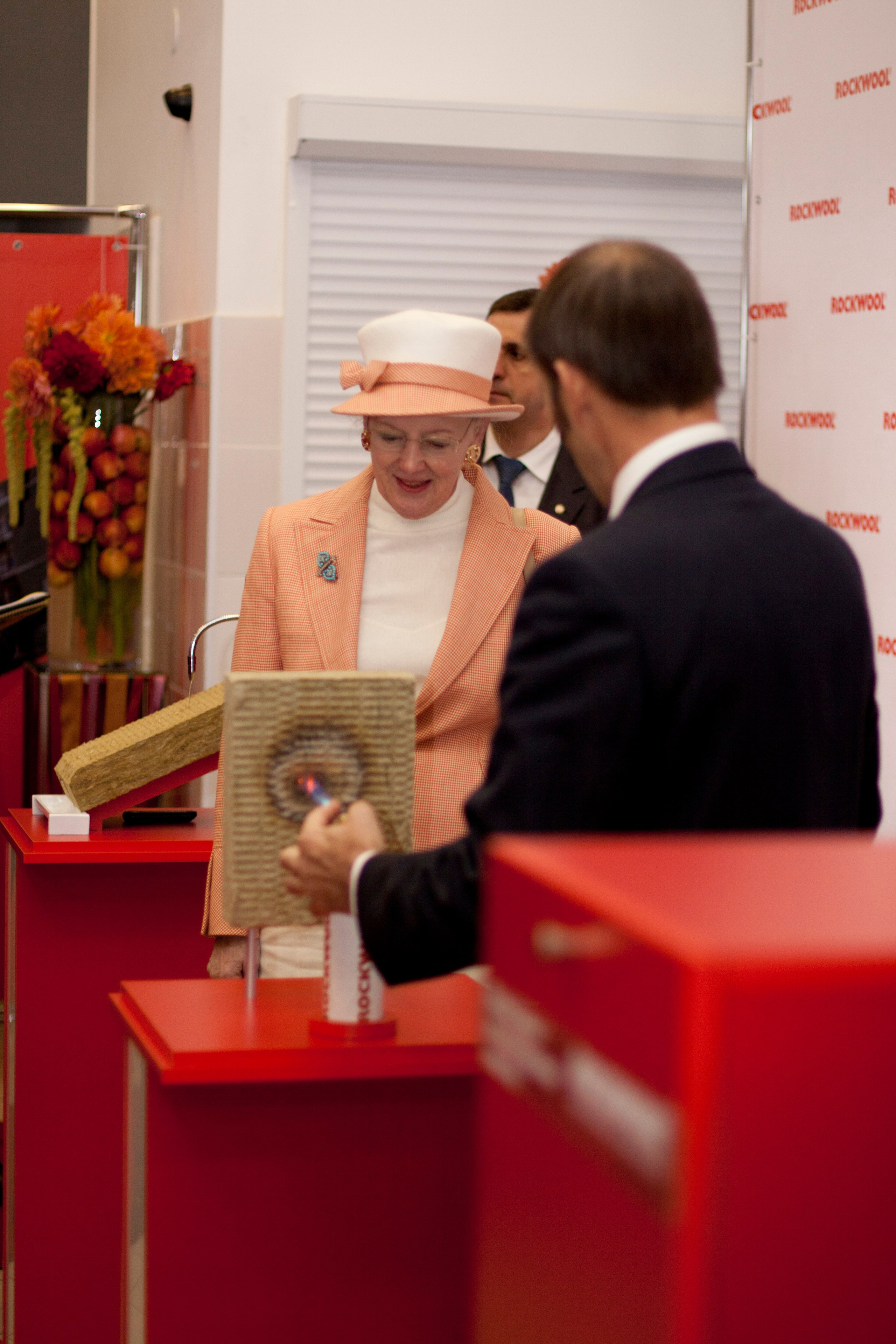 Королева Дании в компании ROCKWOOL. Photomantis