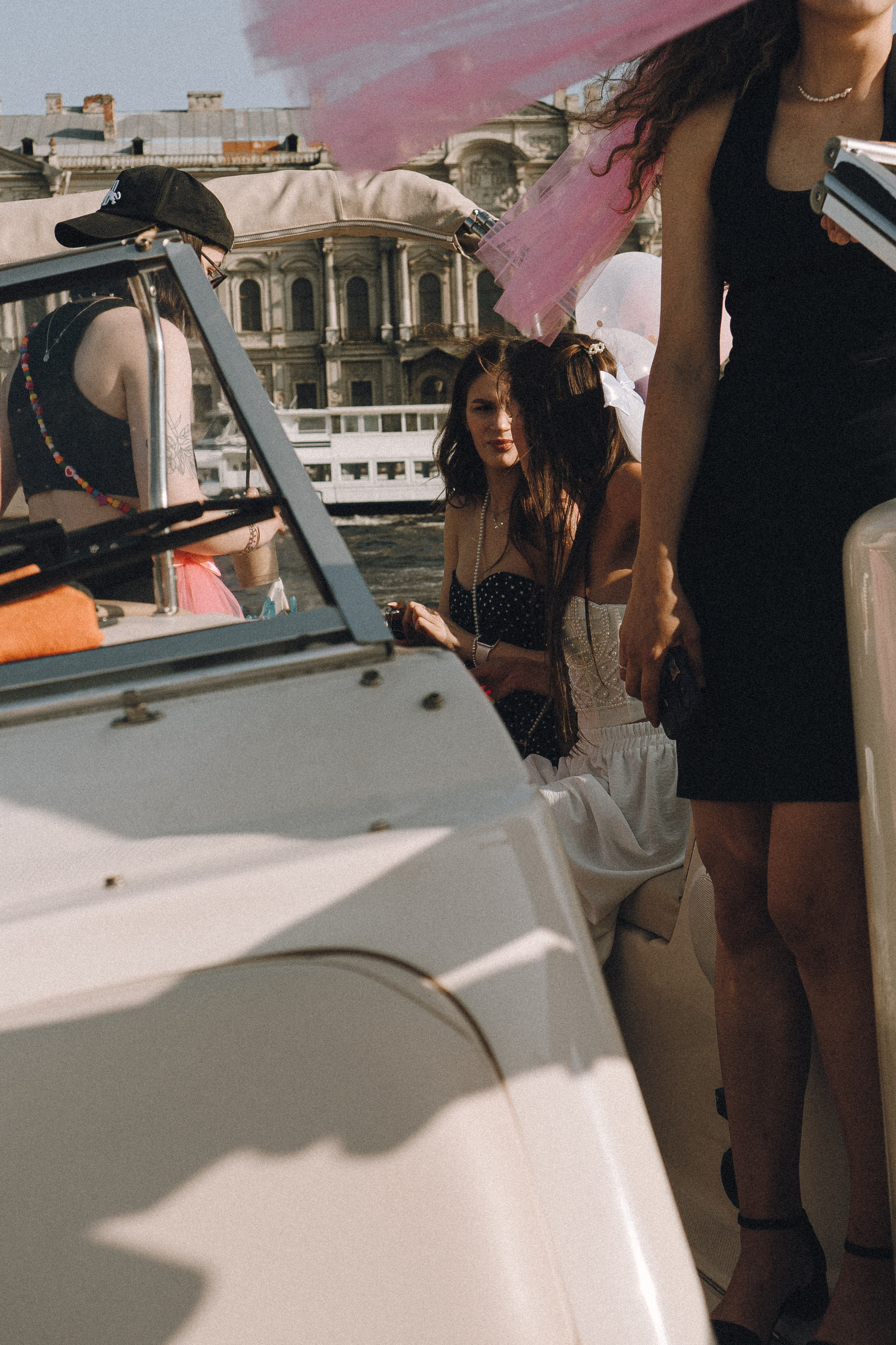 ДЕВИЧНИК НА КАТЕРЕ. Профессиональный фотограф, Санкт-Петербург — Виктория Богомолова