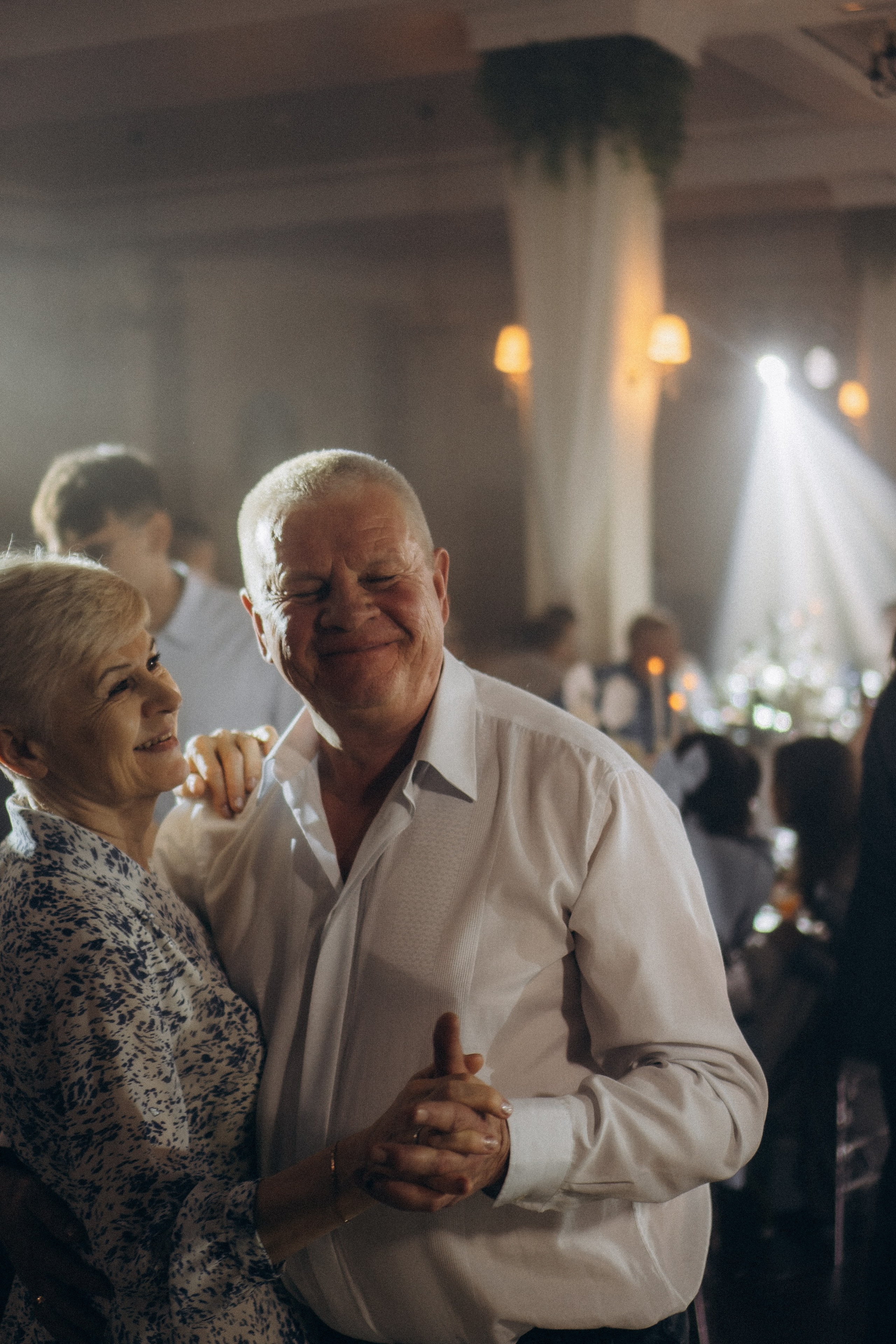 СЬЕМКА СВАДЕБНОГО БАНКЕТА (СНЯТО В СИБИРЕ В НИЖНЕВАРТОВСКЕ). Профессиональный фотограф, Санкт-Петербург — Виктория Богомолова