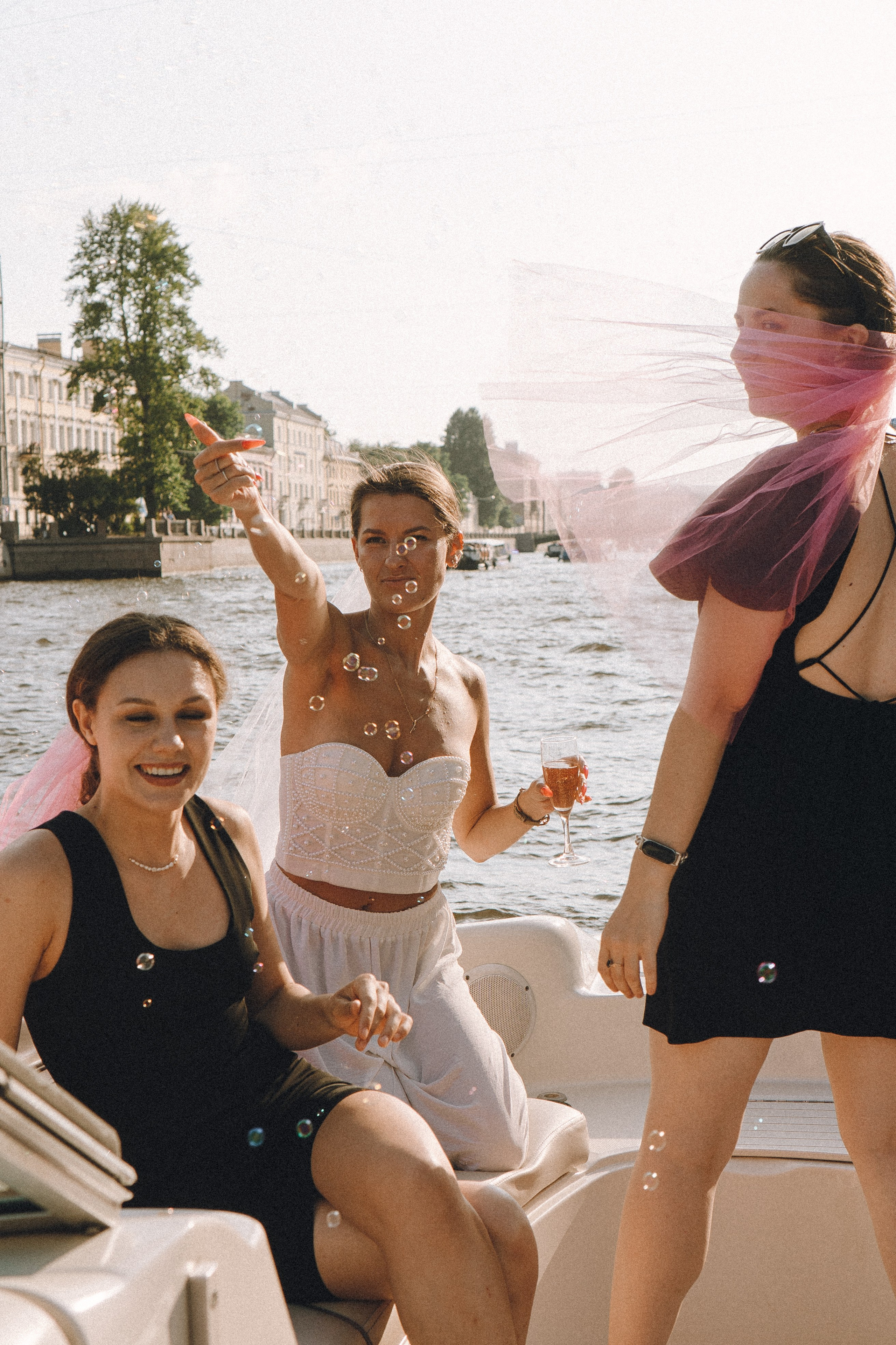 ДЕВИЧНИК НА КАТЕРЕ. Профессиональный фотограф, Санкт-Петербург — Виктория Богомолова