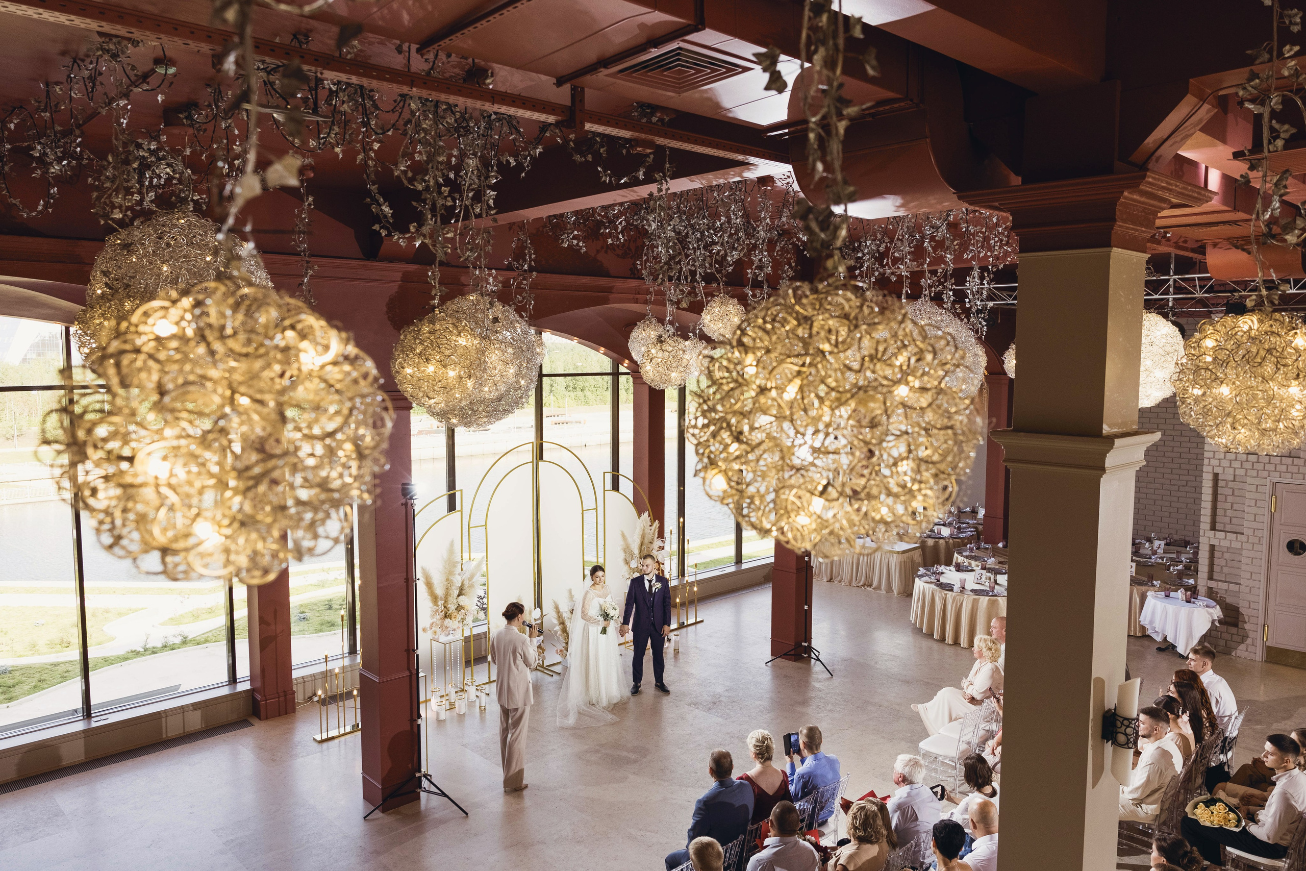 Никита и Ульяна (максимальный — Винотека). Свадебный и семейный фотограф в городе Сургуте Стерликова Светлана