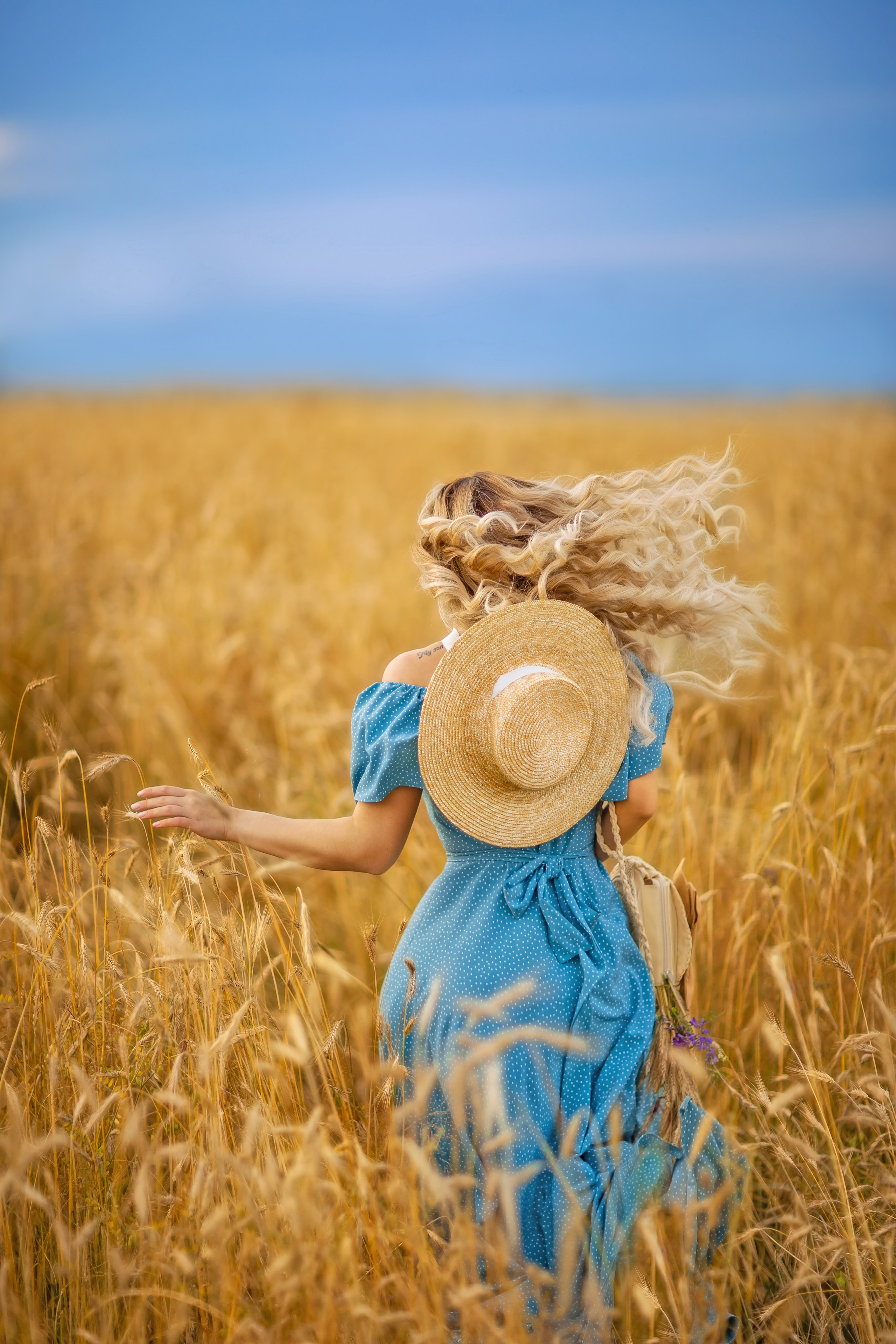 Фотосессия в пшенице