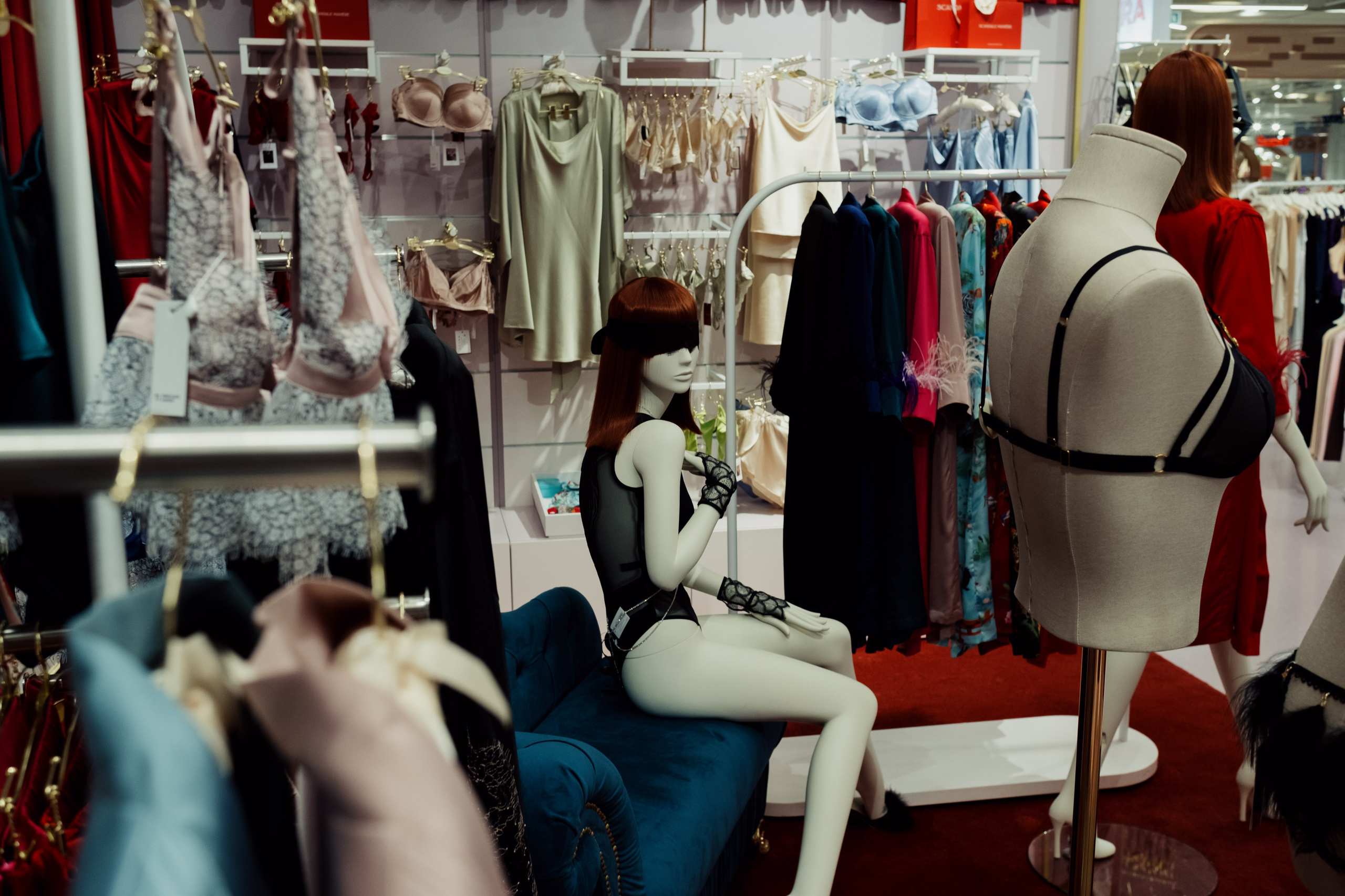 SCANDALE MANIERE. Репортажный и портретный фотограф в Москве Илья Спиридонов