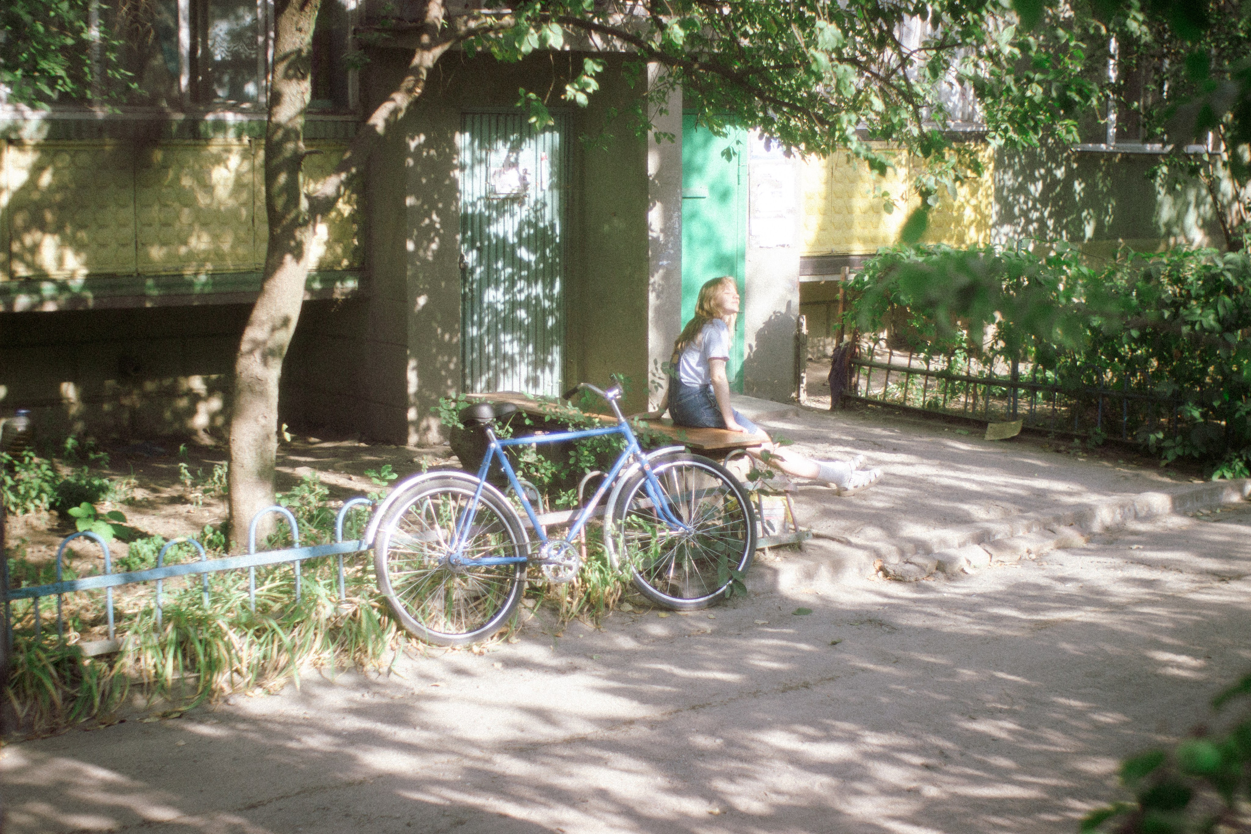 Двухколесный друг. • Фотограф Александра Светозар Алчевск •