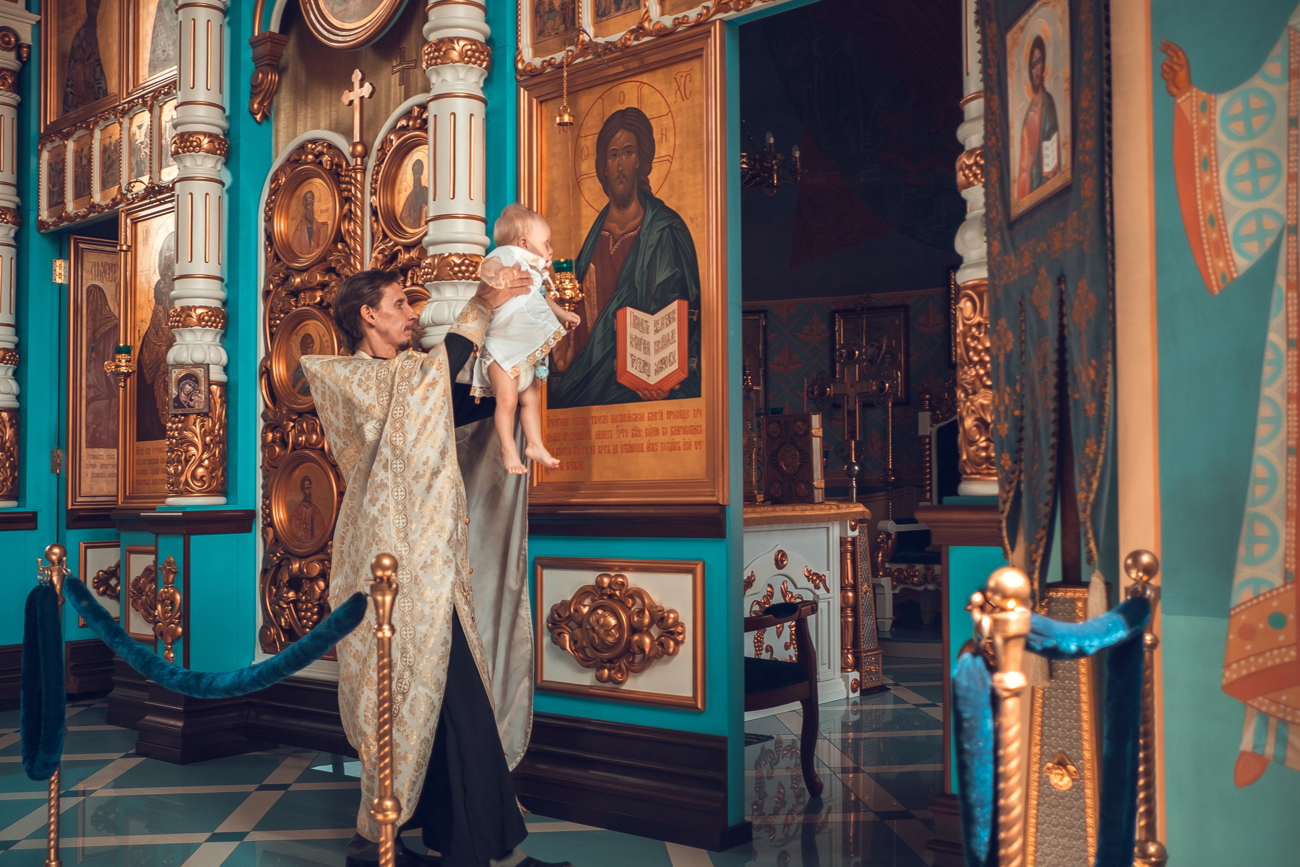 Крещение Марка Введенская церковь Сосновоборск. Фотограф на Крещение и Венчание в Красноярске Рамазанова Юлия