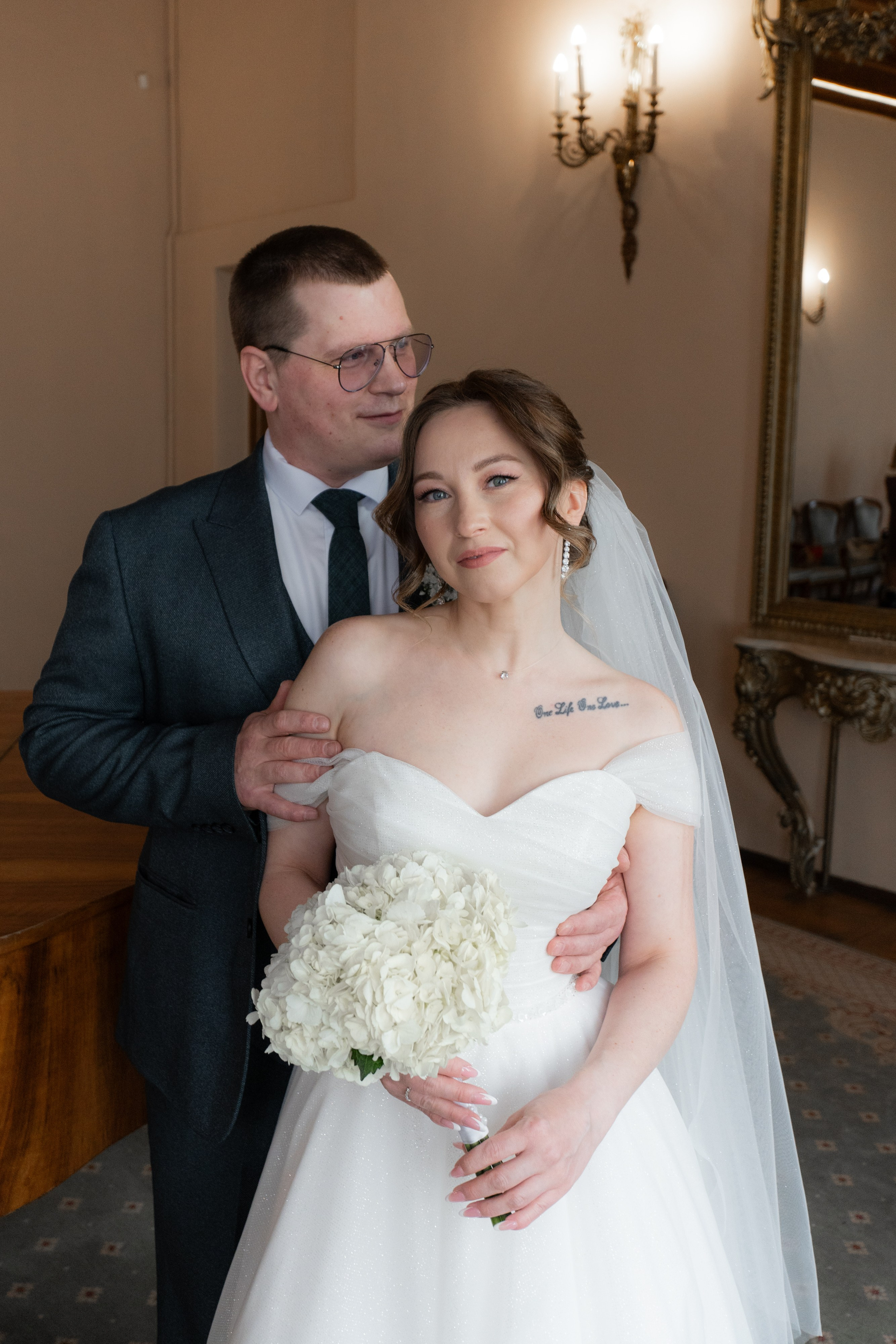 Свадебная фотосессия во дворце 2 на Фурштадской. Свадебный фотограф Александр Невский в Санкт-Петербурге