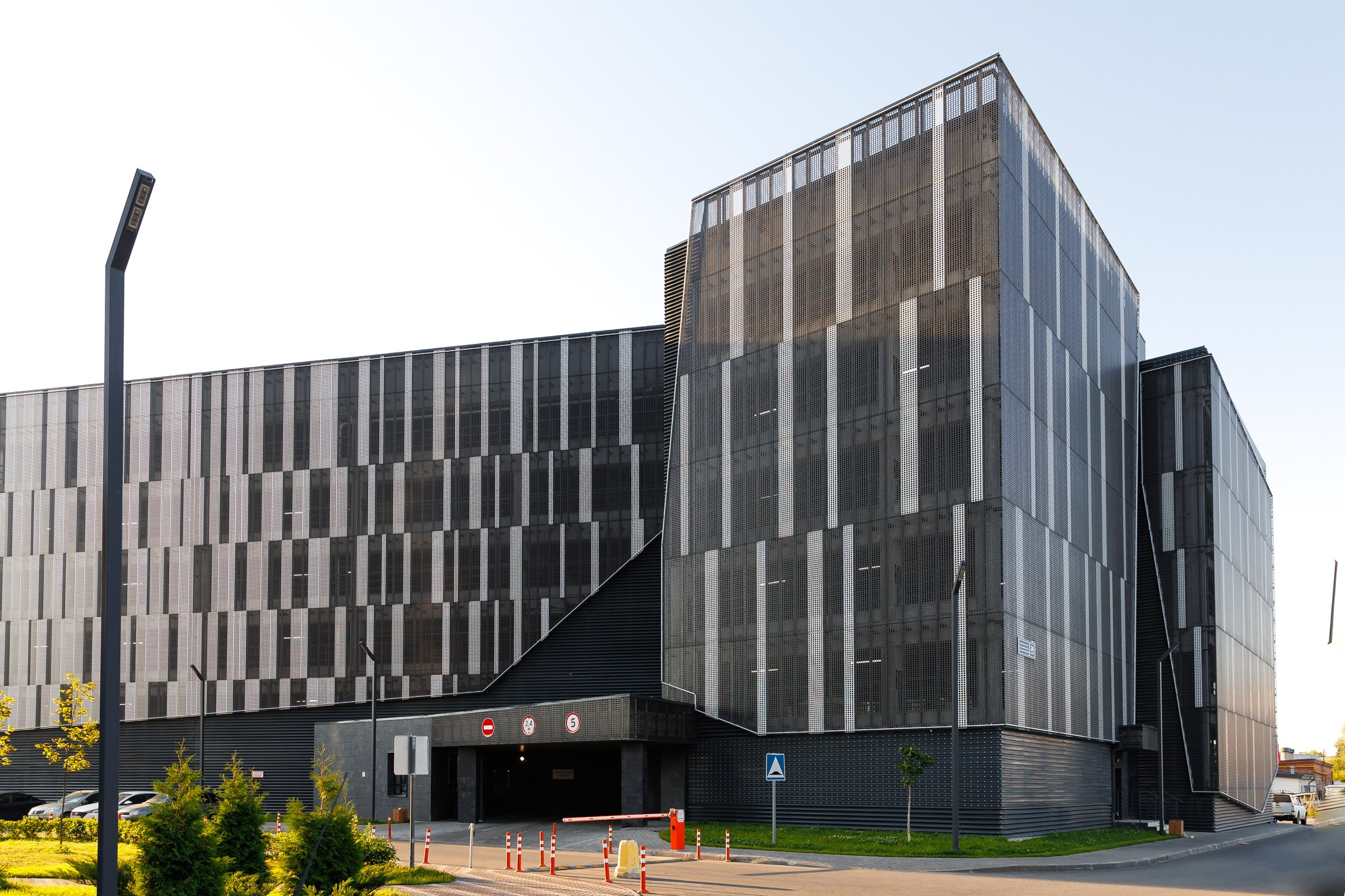 Парковка. Нонский Руслан, фотограф Казань. Архитектурная и интерьерная съемка, работаю по всей России