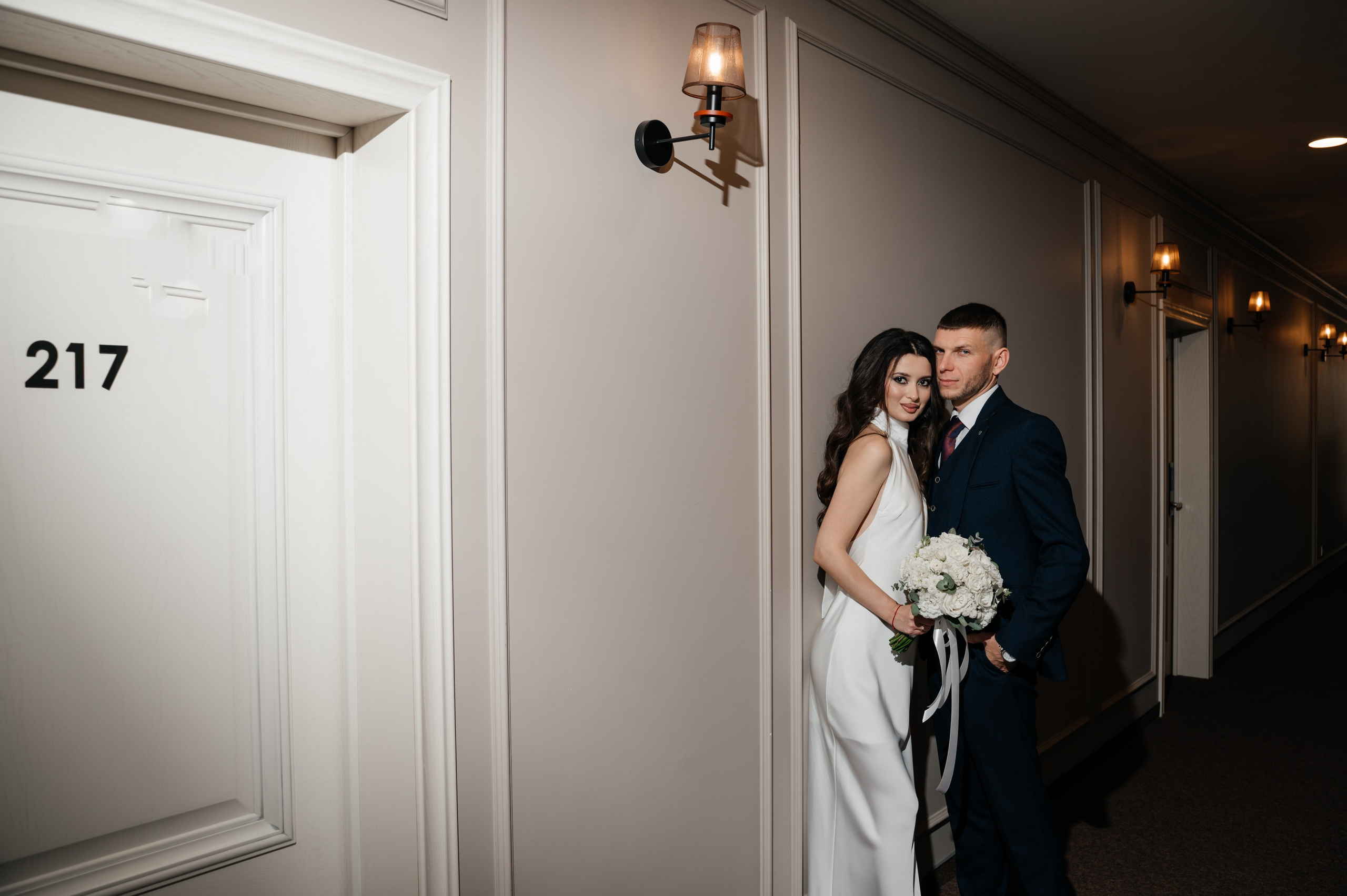 Свадебные сборы в отеле. Фотограф Палий Ульяна