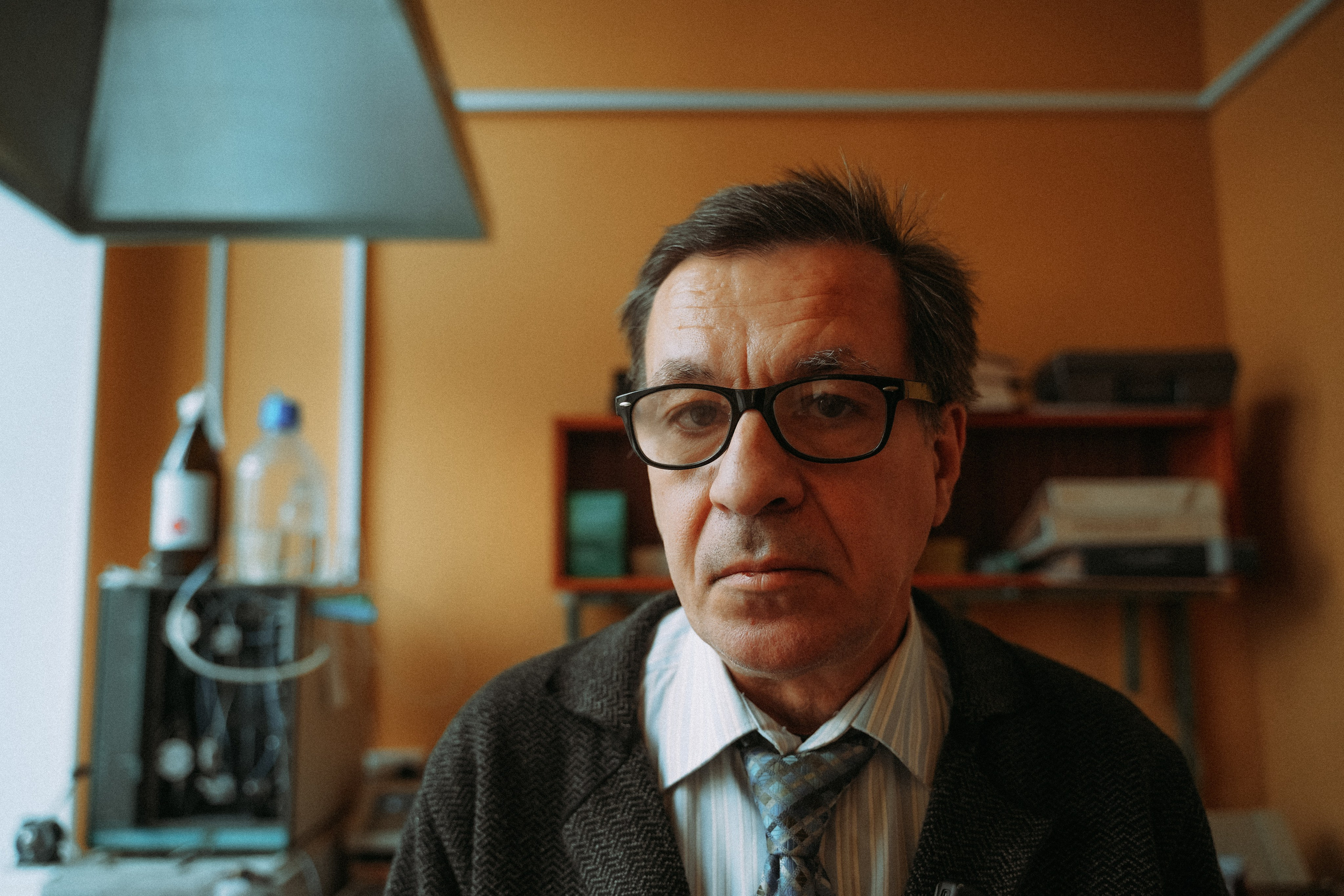 ЛИКИ НАУКИ. Стрит-фотография, полная абсурда, идиотизма и красоты