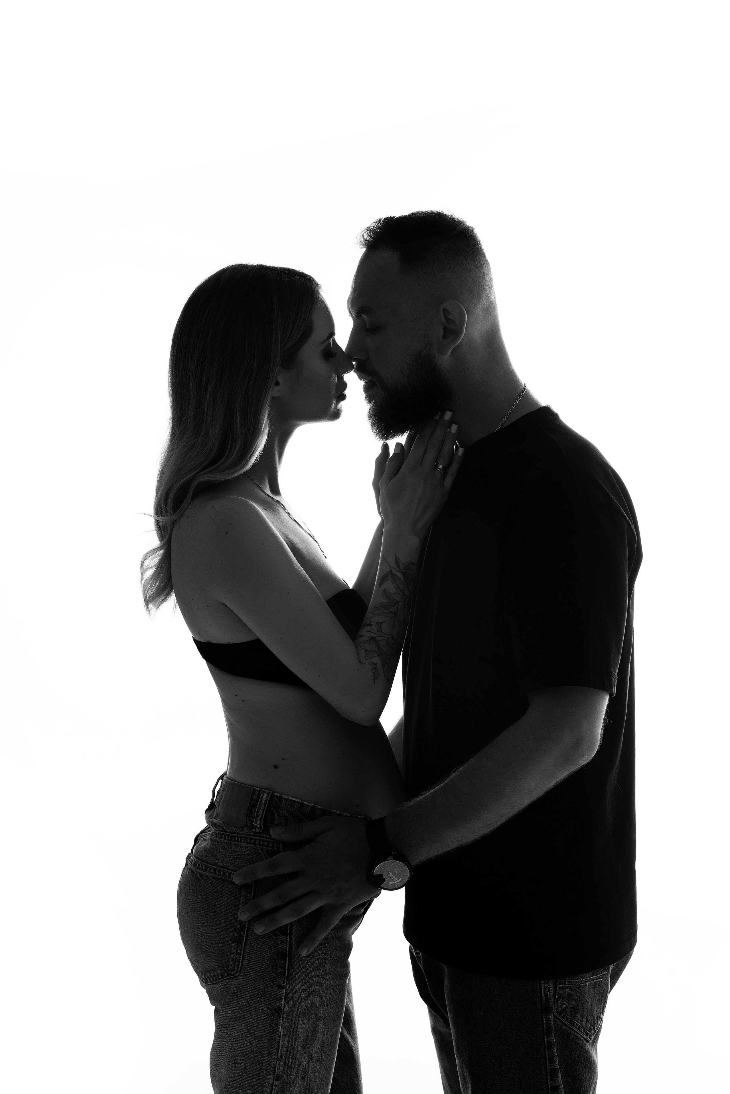 Беременность. Фотограф беременности в стиле минимализм г. Сочи Илина Гринева