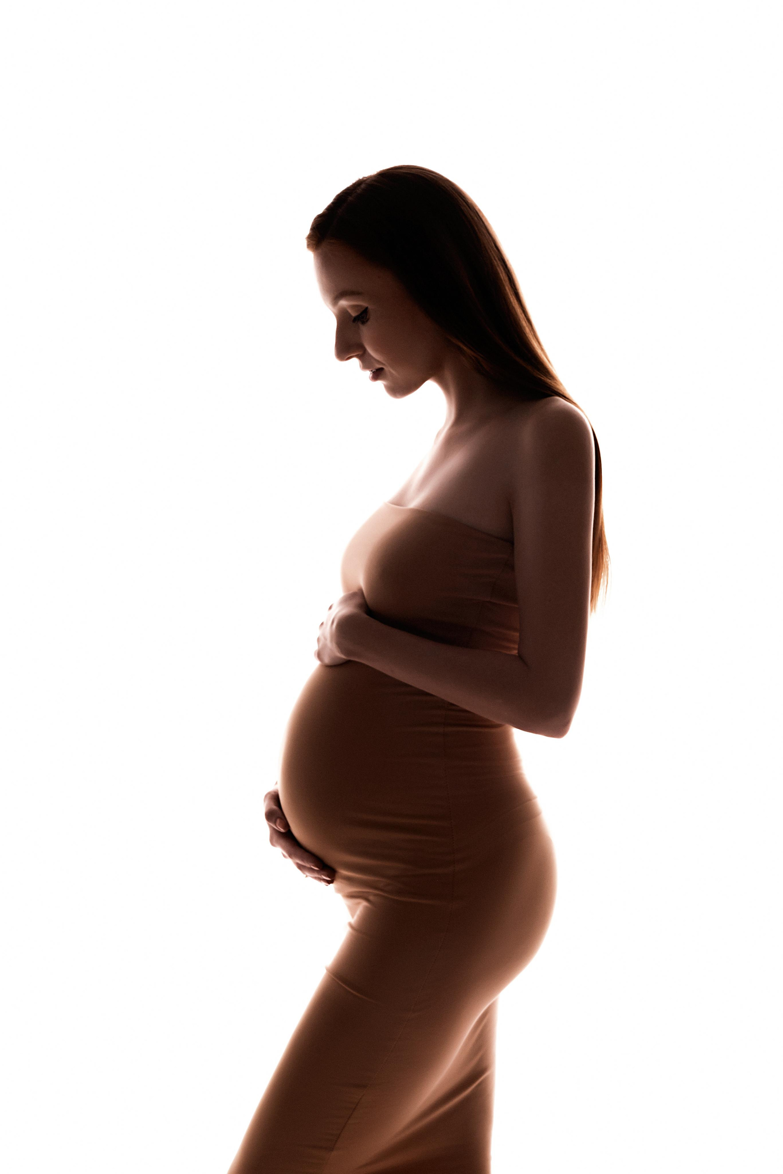 Беременность. Фотограф беременности в стиле минимализм г. Сочи Илина Гринева