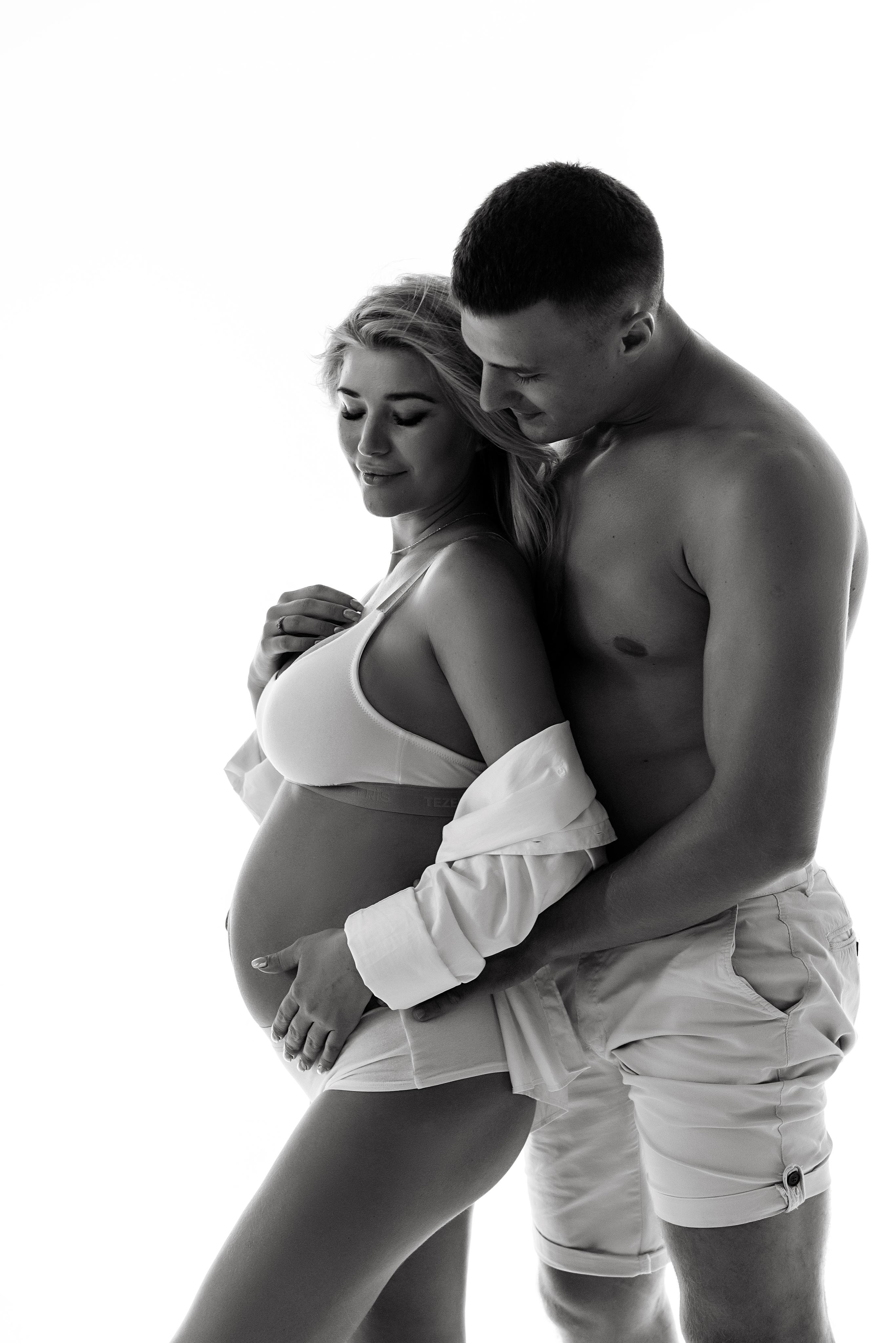 Фотограф беременности в стиле минимализм г. Сочи Илина Гринева