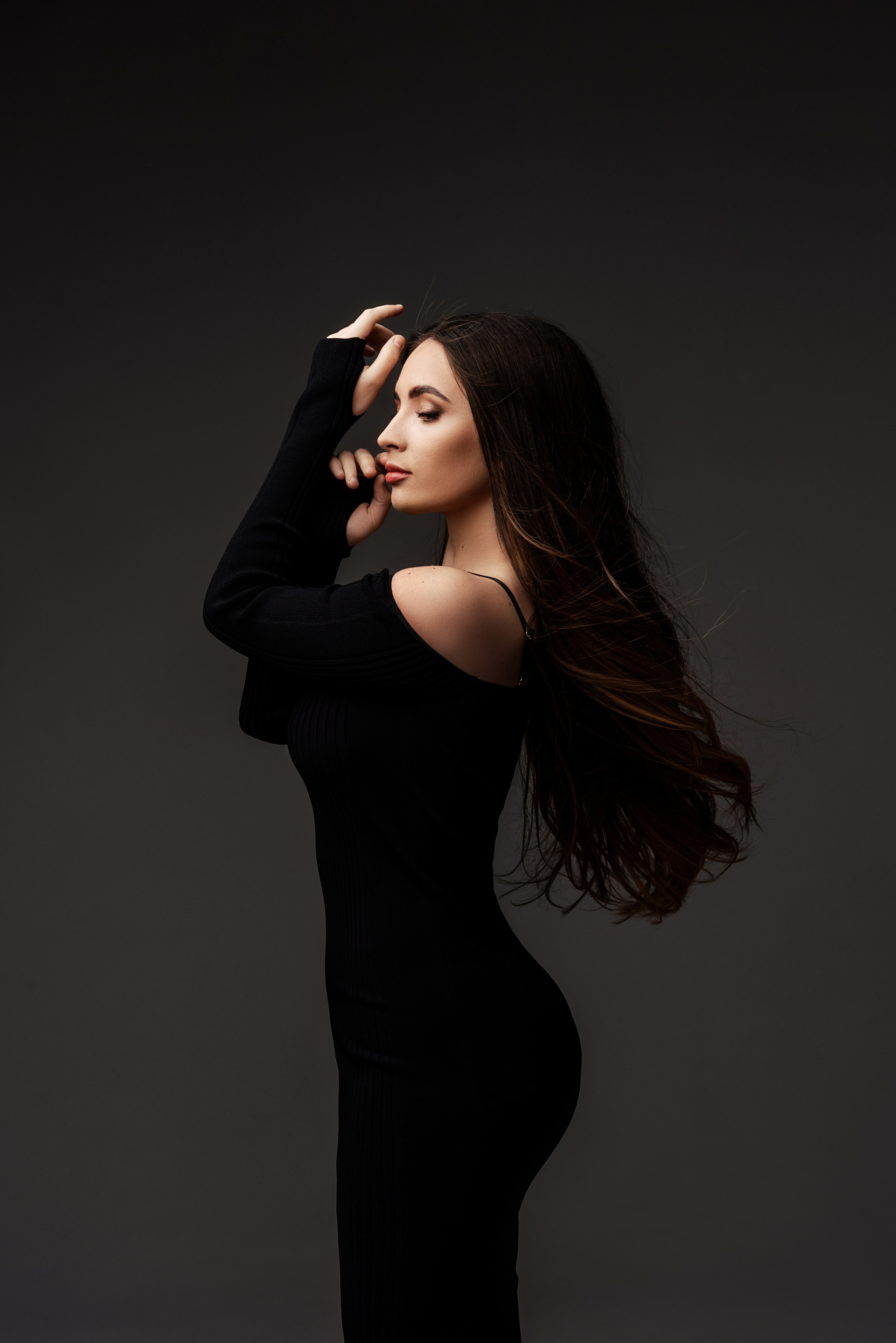 Женский портрет. Фотограф беременности в стиле минимализм г. Сочи Илина Гринева