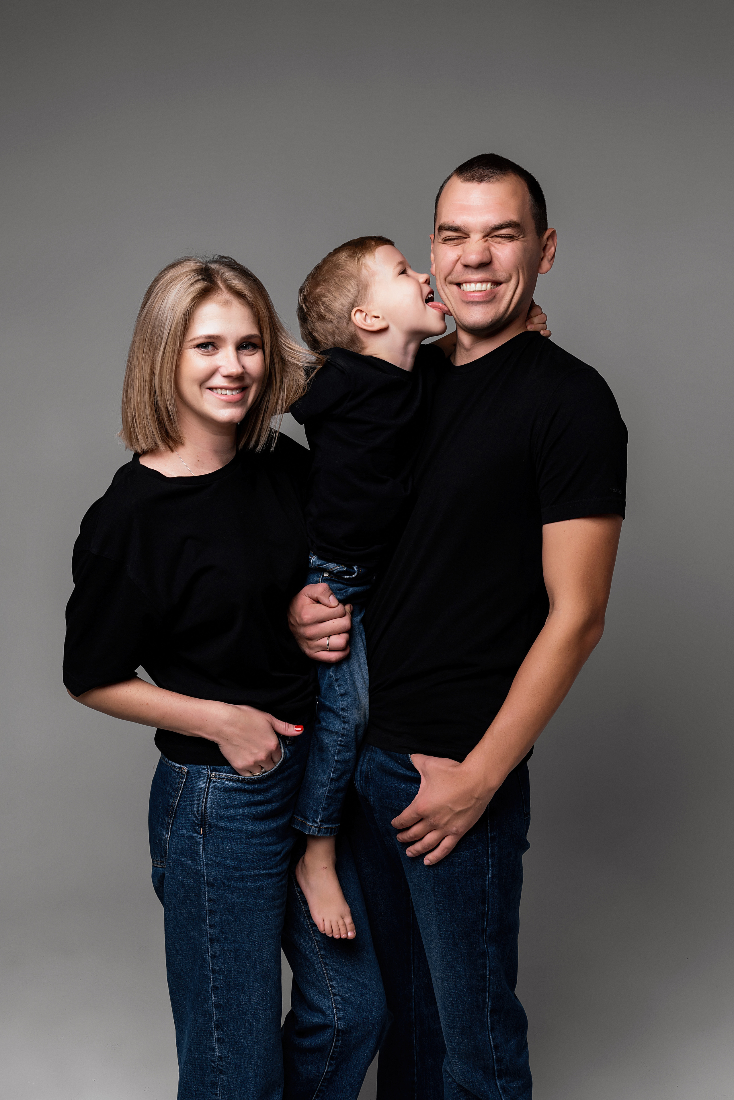 Семейная съемка. Фотограф беременности в стиле минимализм г. Сочи Илина Гринева