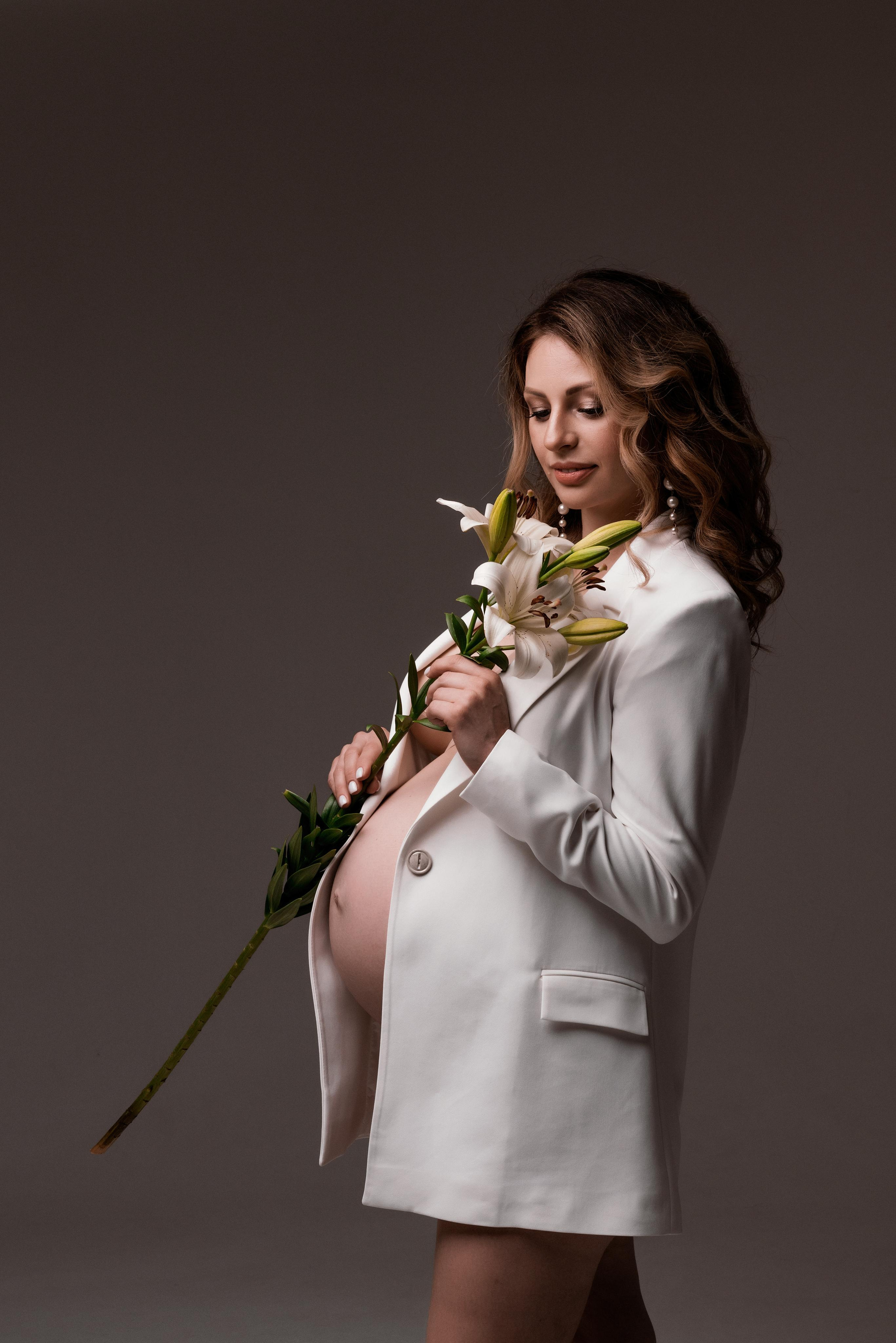 Беременность. Фотограф беременности в стиле минимализм г. Сочи Илина Гринева