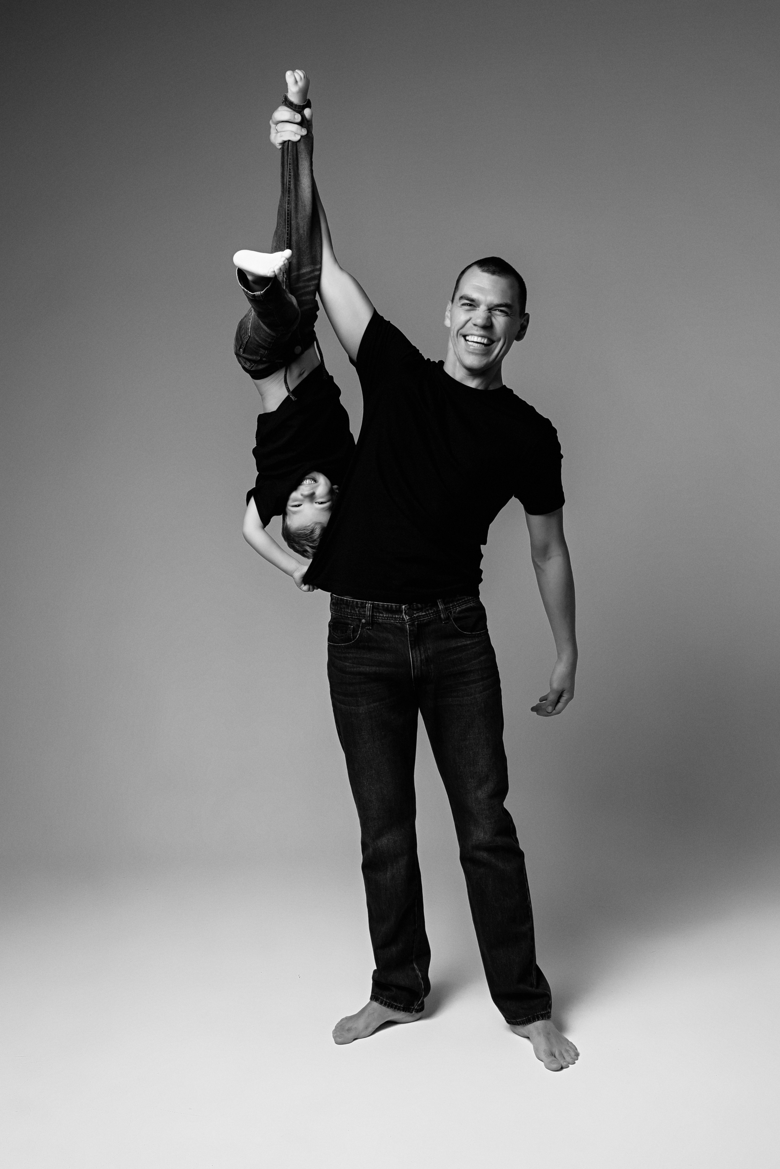 Семейная съемка. Фотограф беременности в стиле минимализм г. Сочи Илина Гринева