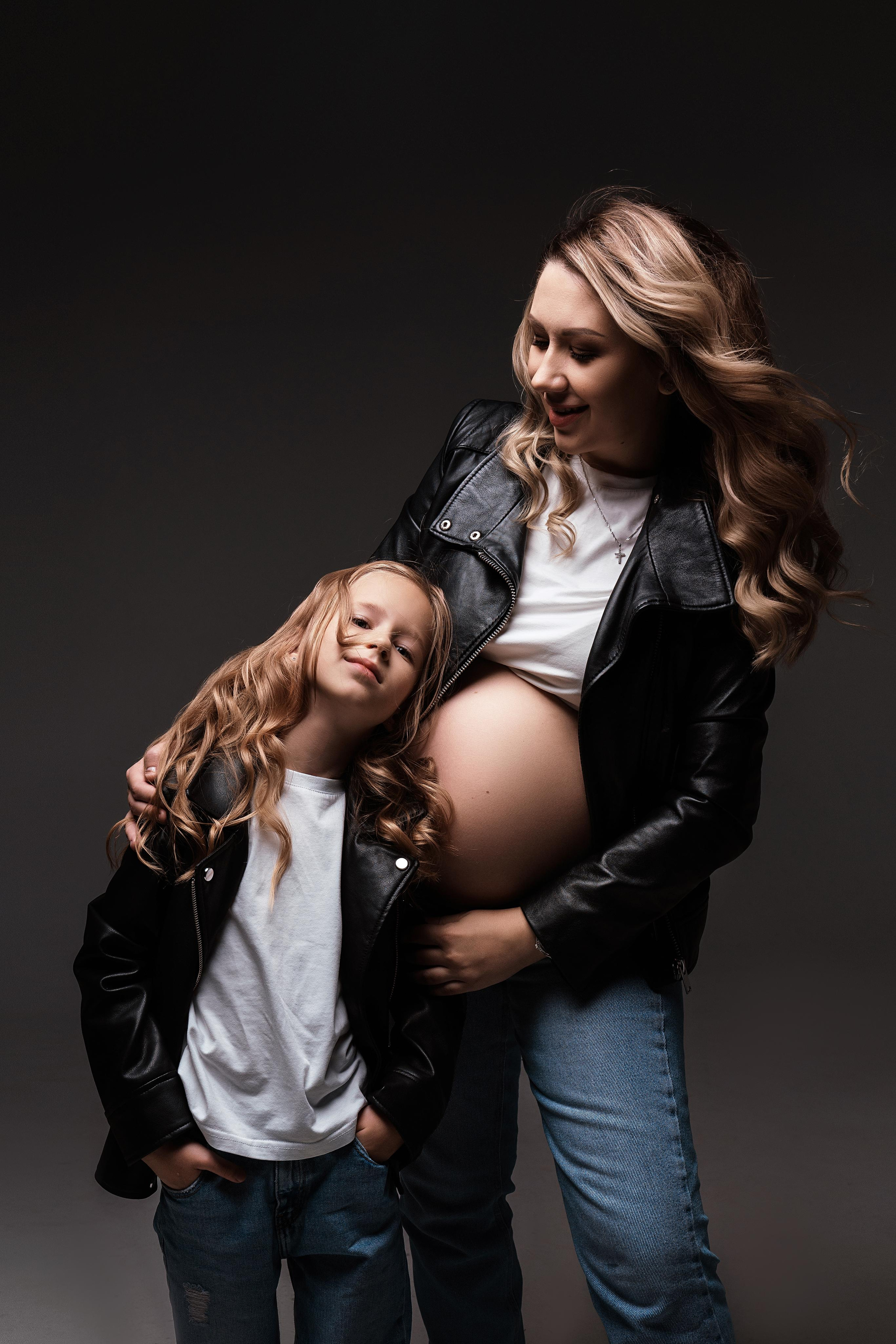 Беременность. Фотограф беременности в стиле минимализм г. Сочи Илина Гринева