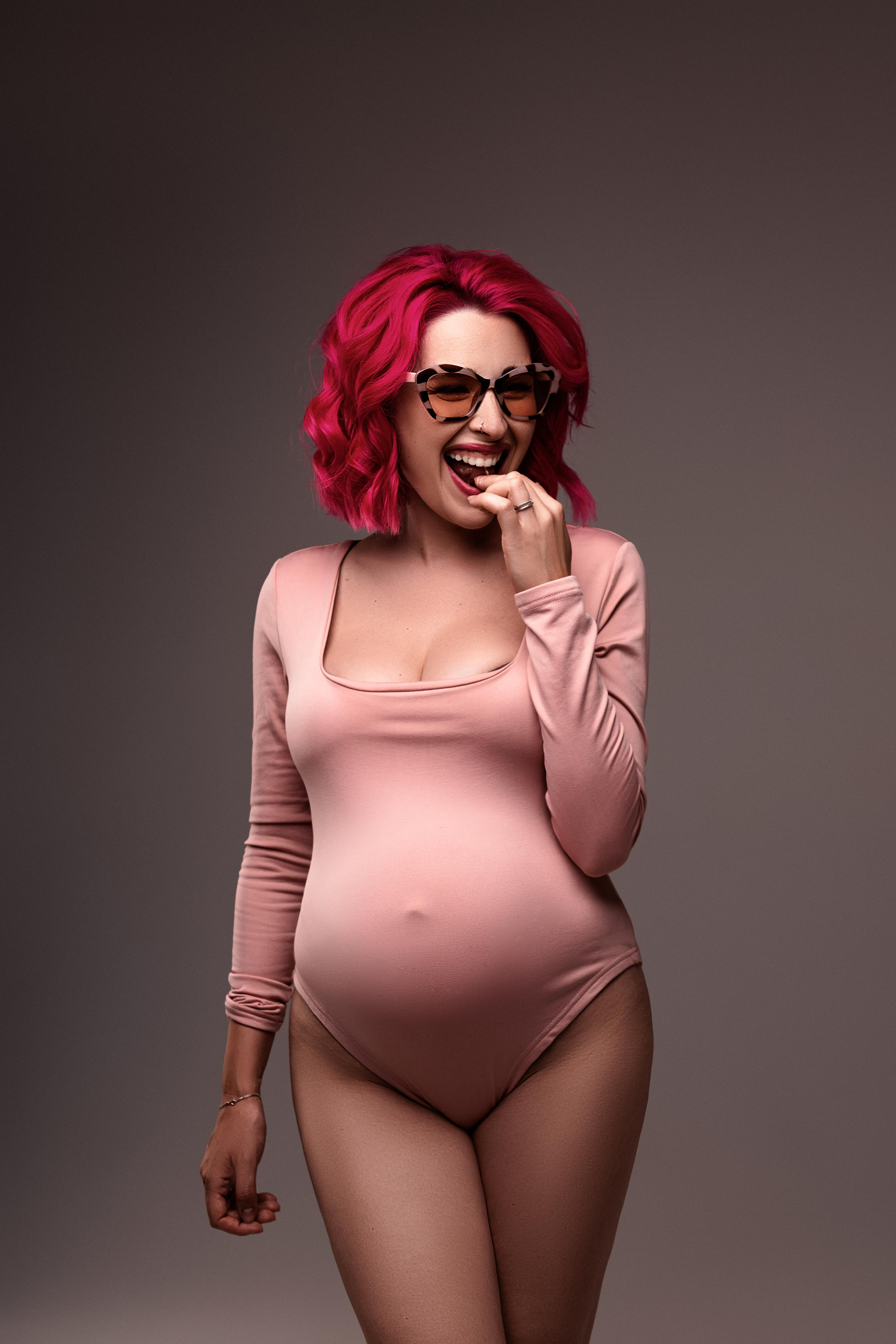 Беременность. Фотограф беременности в стиле минимализм г. Сочи Илина Гринева