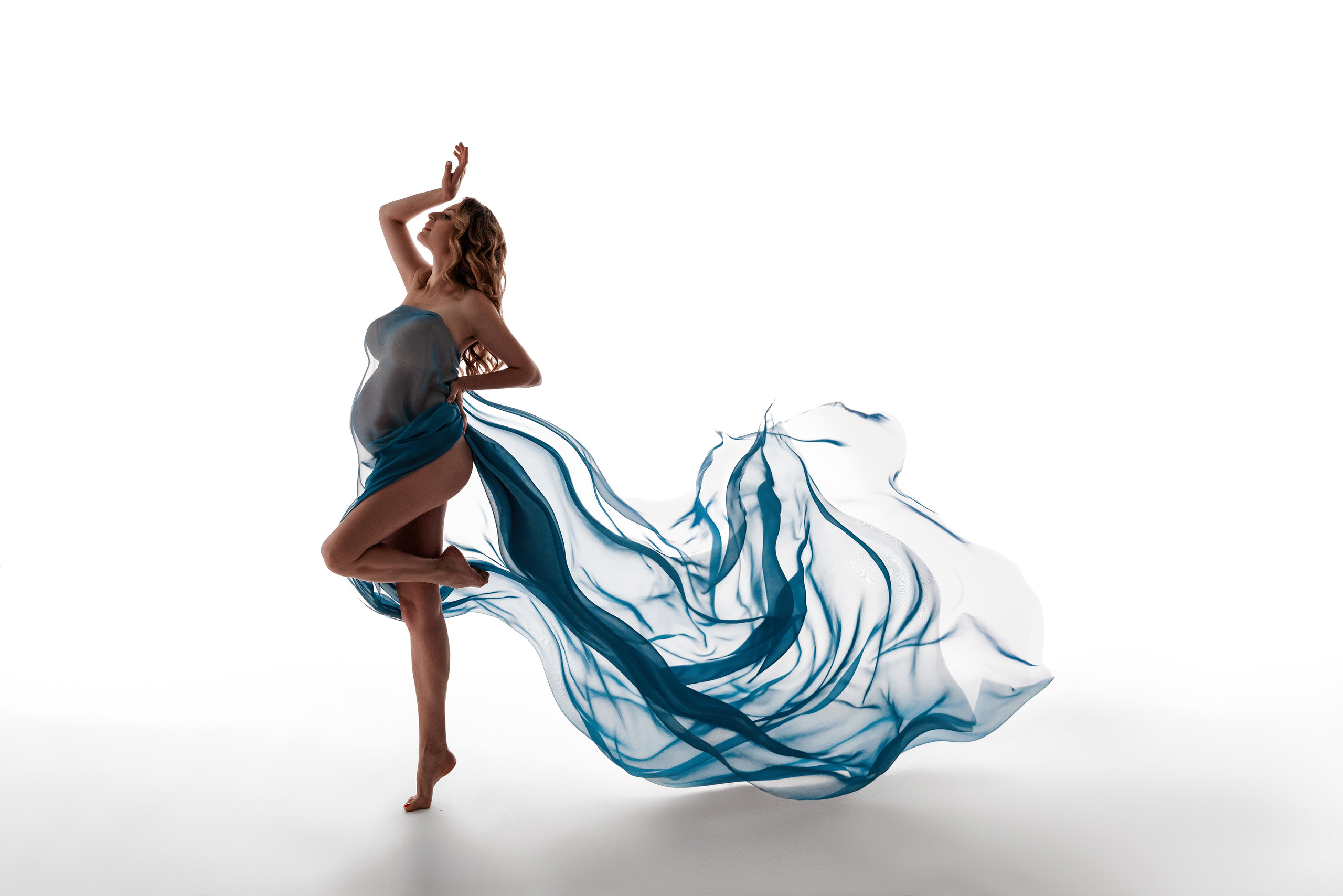 Фотограф беременности в стиле минимализм г. Сочи Илина Гринева