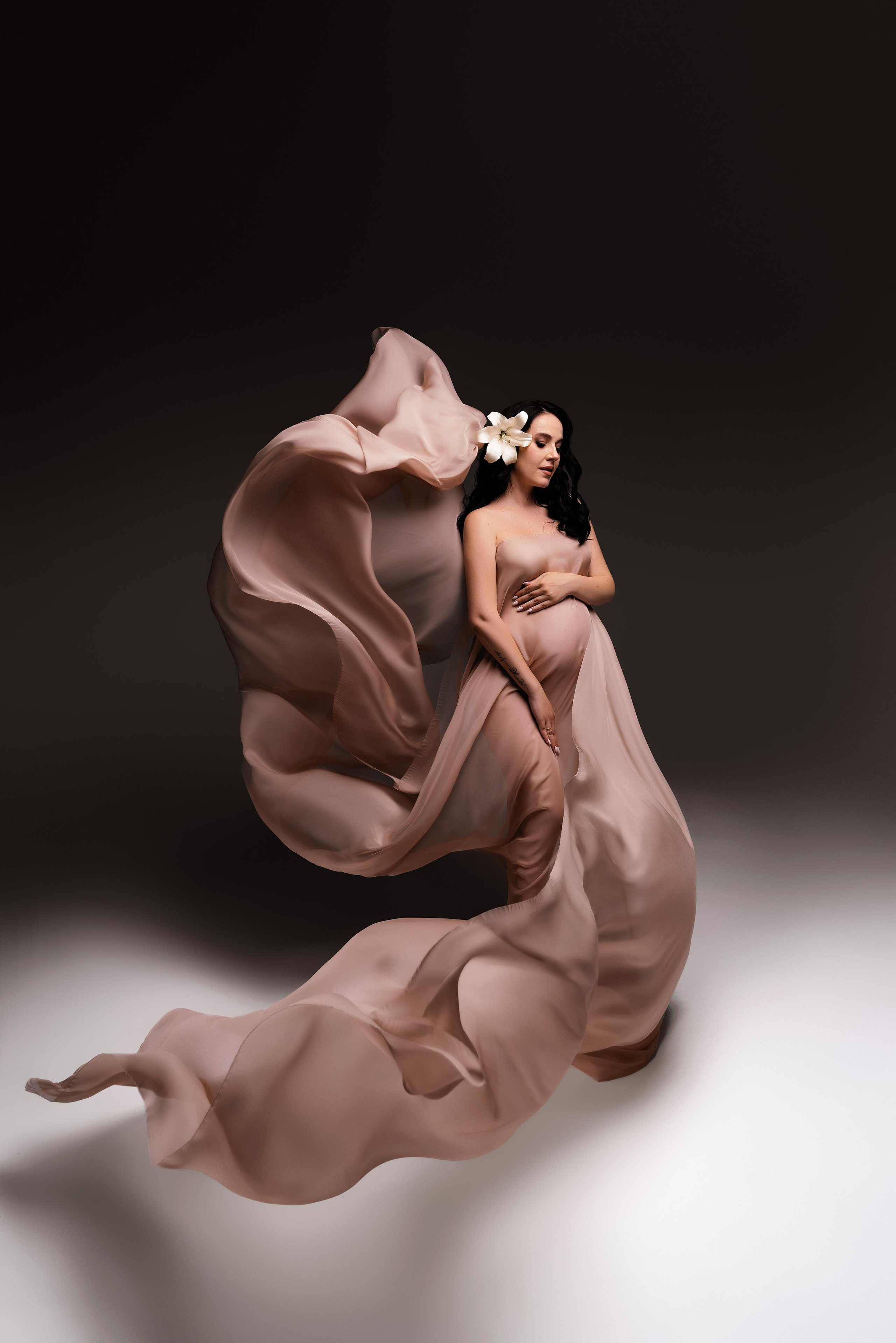 Беременность. Фотограф беременности в стиле минимализм г. Сочи Илина Гринева