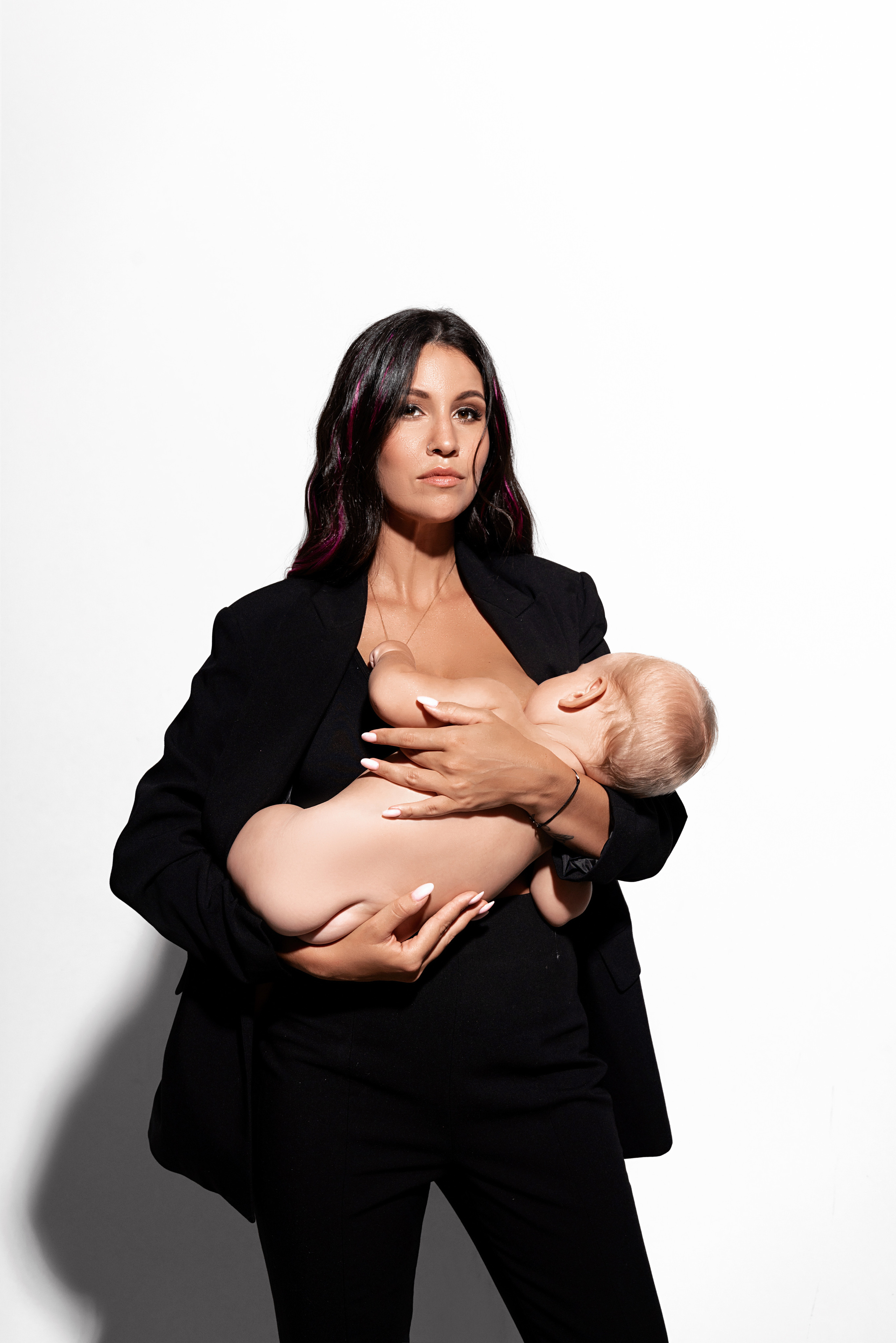 Мама и малыш. Фотограф беременности в стиле минимализм г. Сочи Илина Гринева