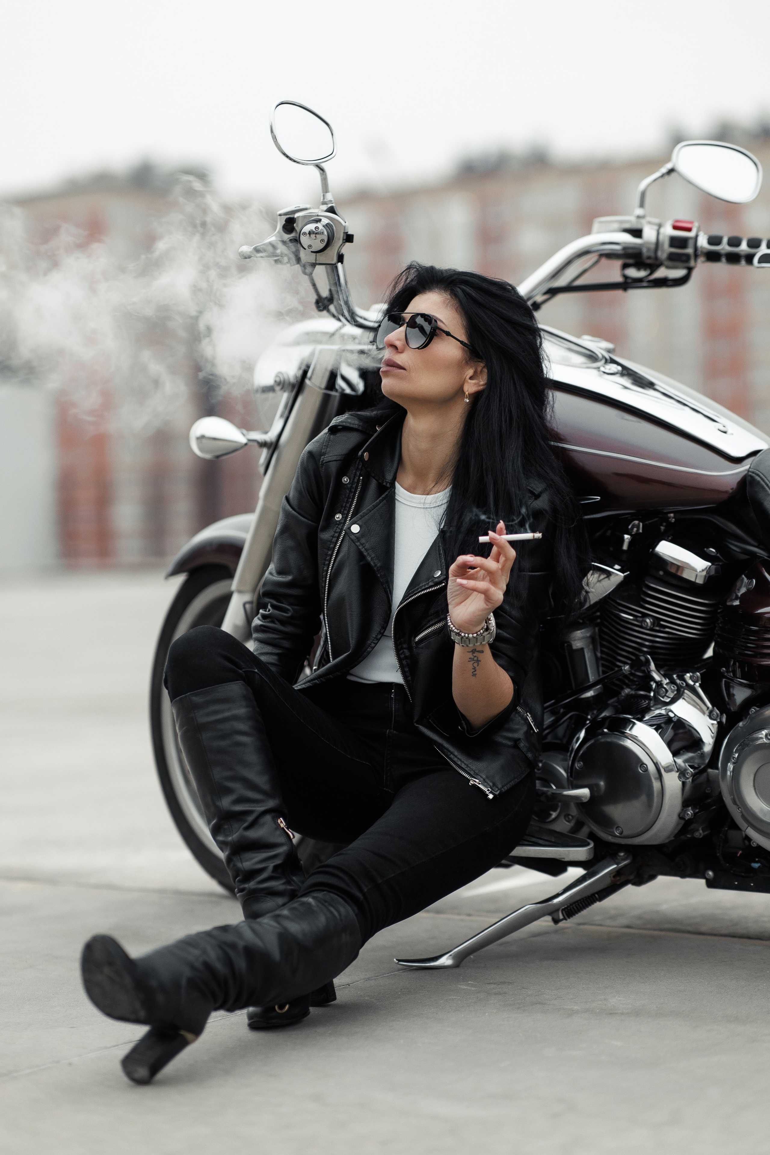 На крыше с мото