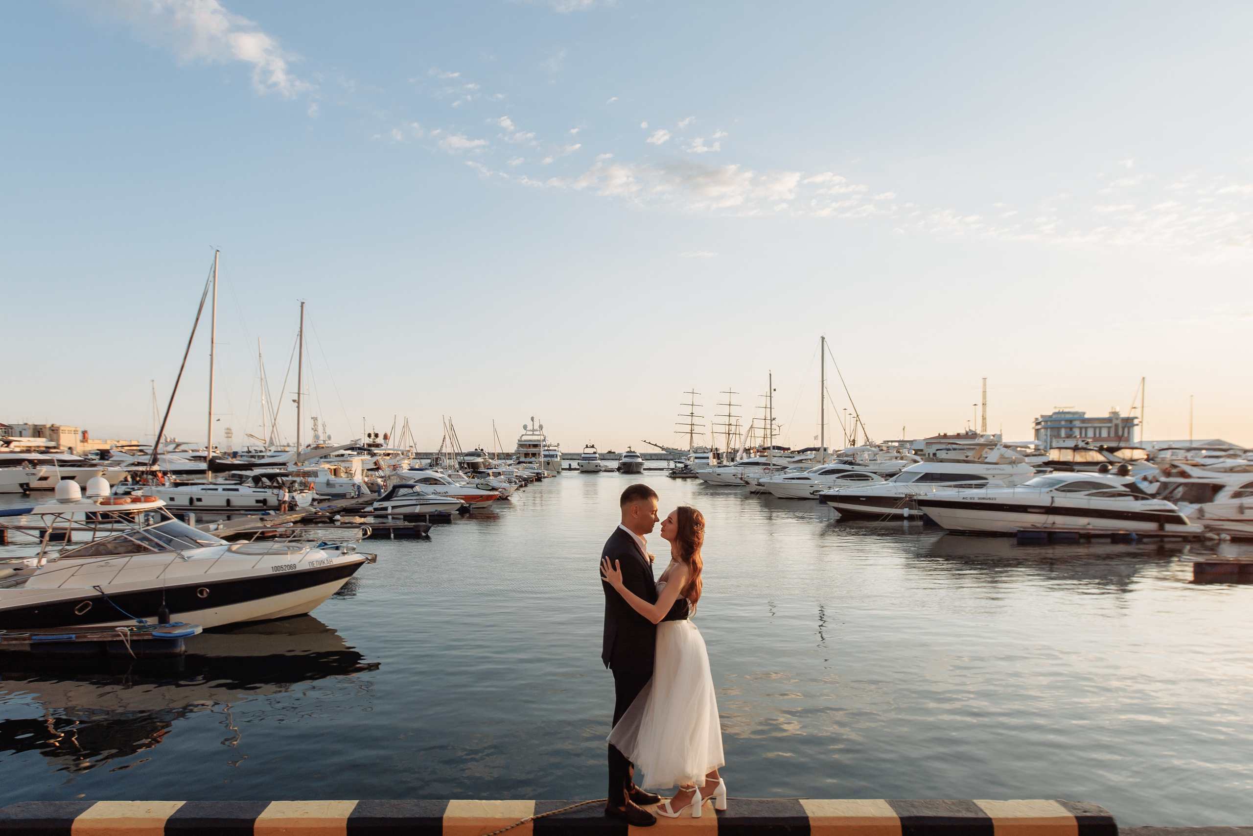 Роскошная фотосессия в Сочи на яхте. Свадебный фотограф в Абхазии, Сухум, Гагра, Сочи