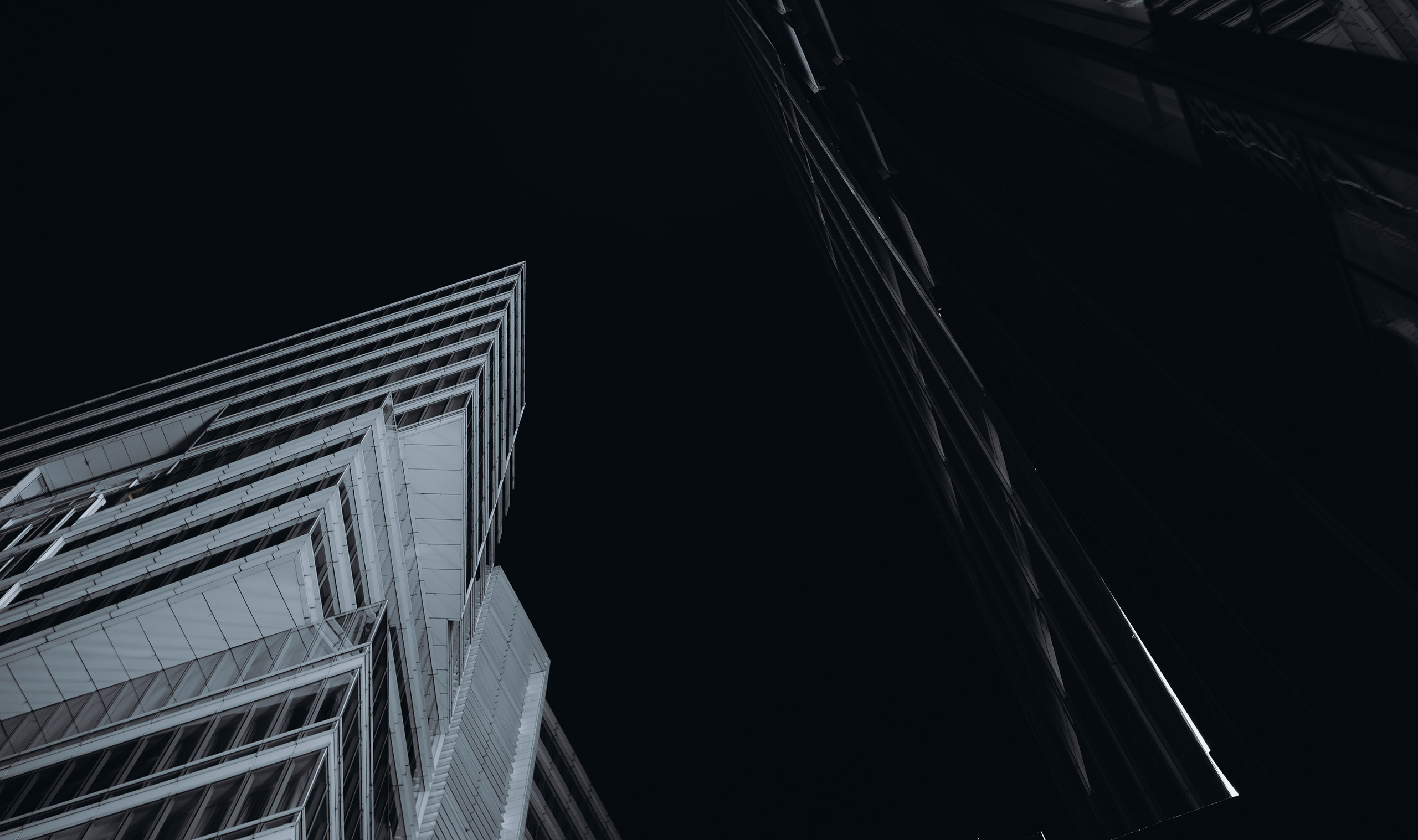 2024 — Night Street. Photographer in Almaty — Alexey Konkov | Reportage, Weddings, Portraits, Love Story