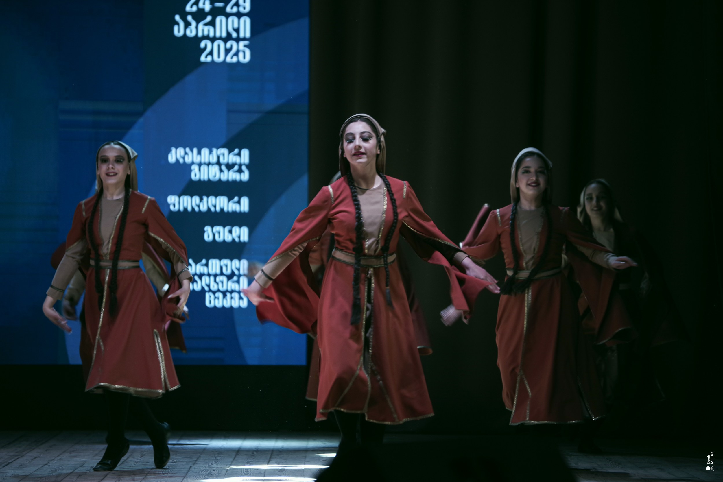 Танцы в Хоби. Портретный фотограф Денис Милютин