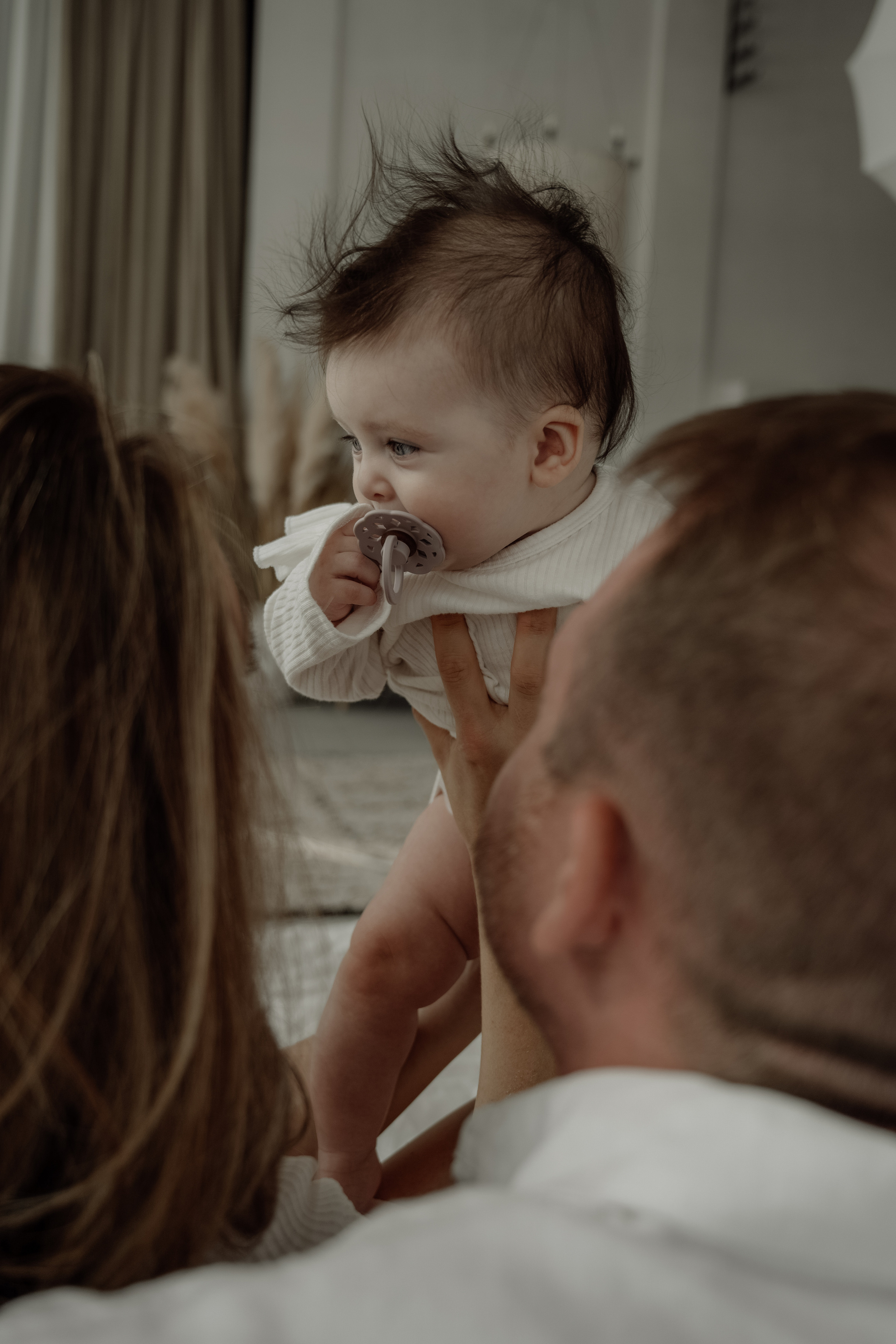 Семейная фотосессия в студии. Свадебный фотограф Новороссийск Марина КрамарИна Полещук