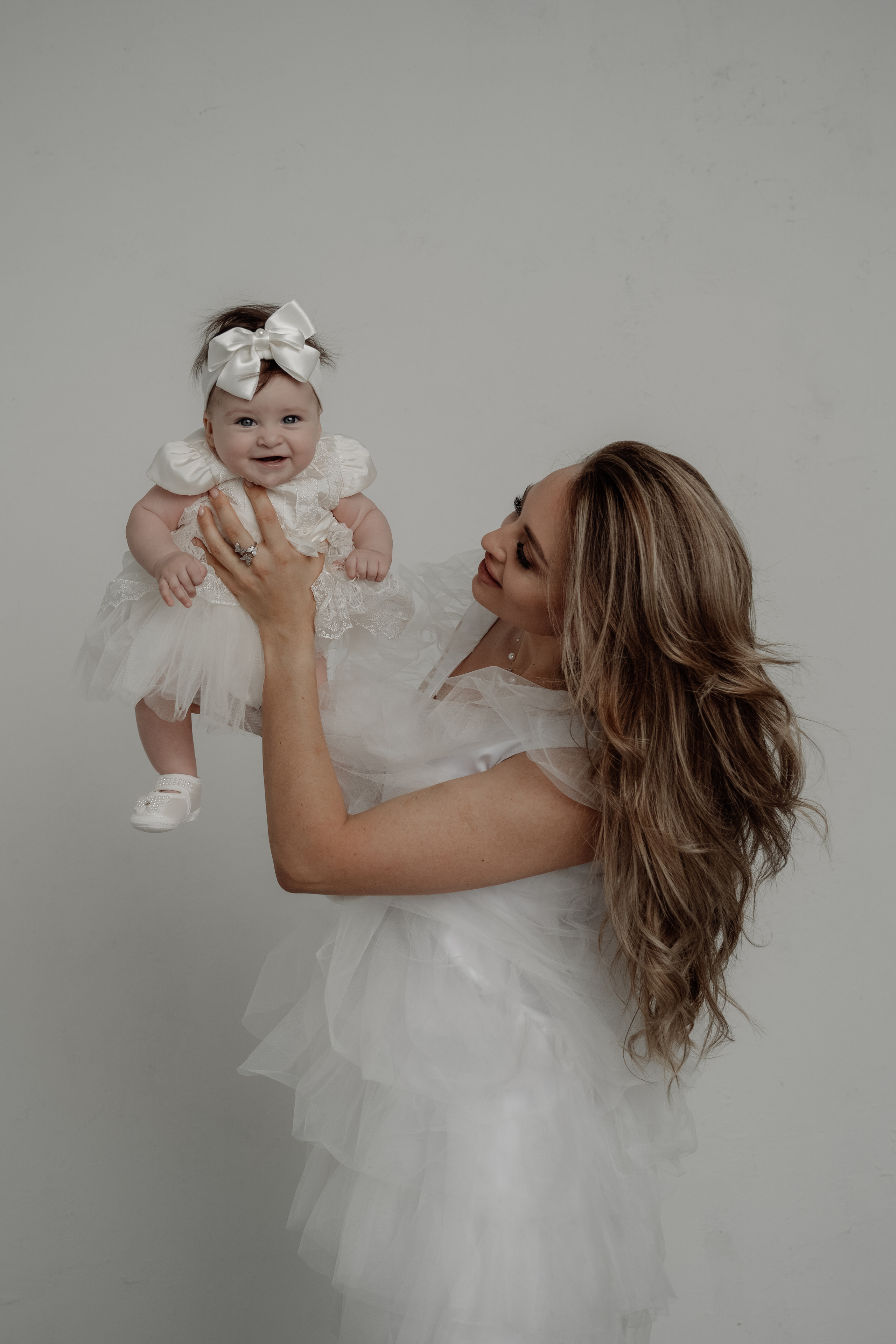 Семейная фотосессия в студии. Свадебный фотограф Новороссийск Марина КрамарИна Полещук