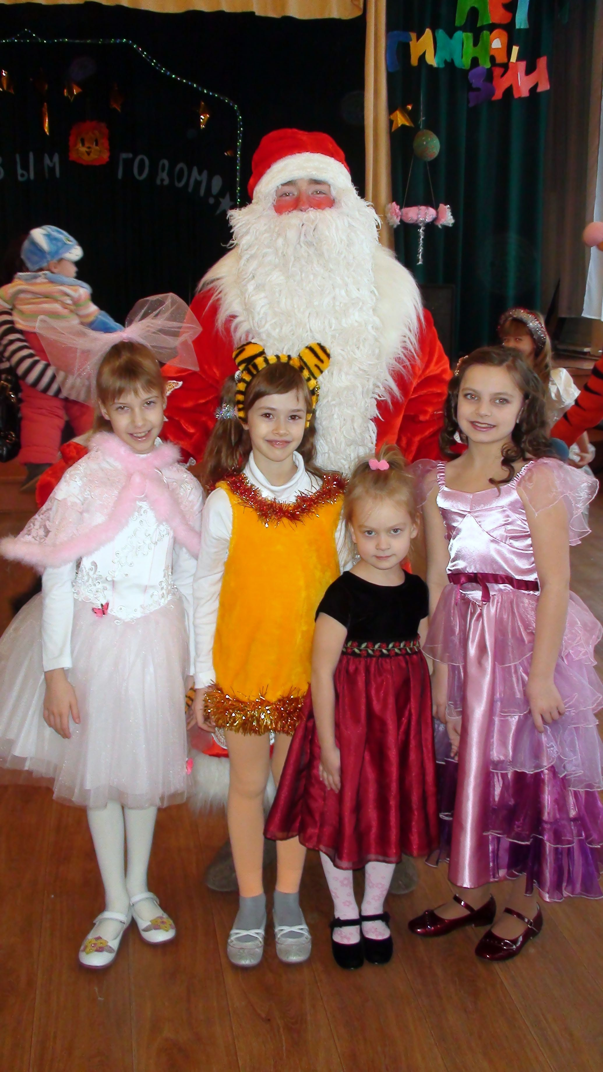 28.12.2009 Школьная Елка. Семейный, Свадебный фотограф СПБ Питер— Романова Екатерина