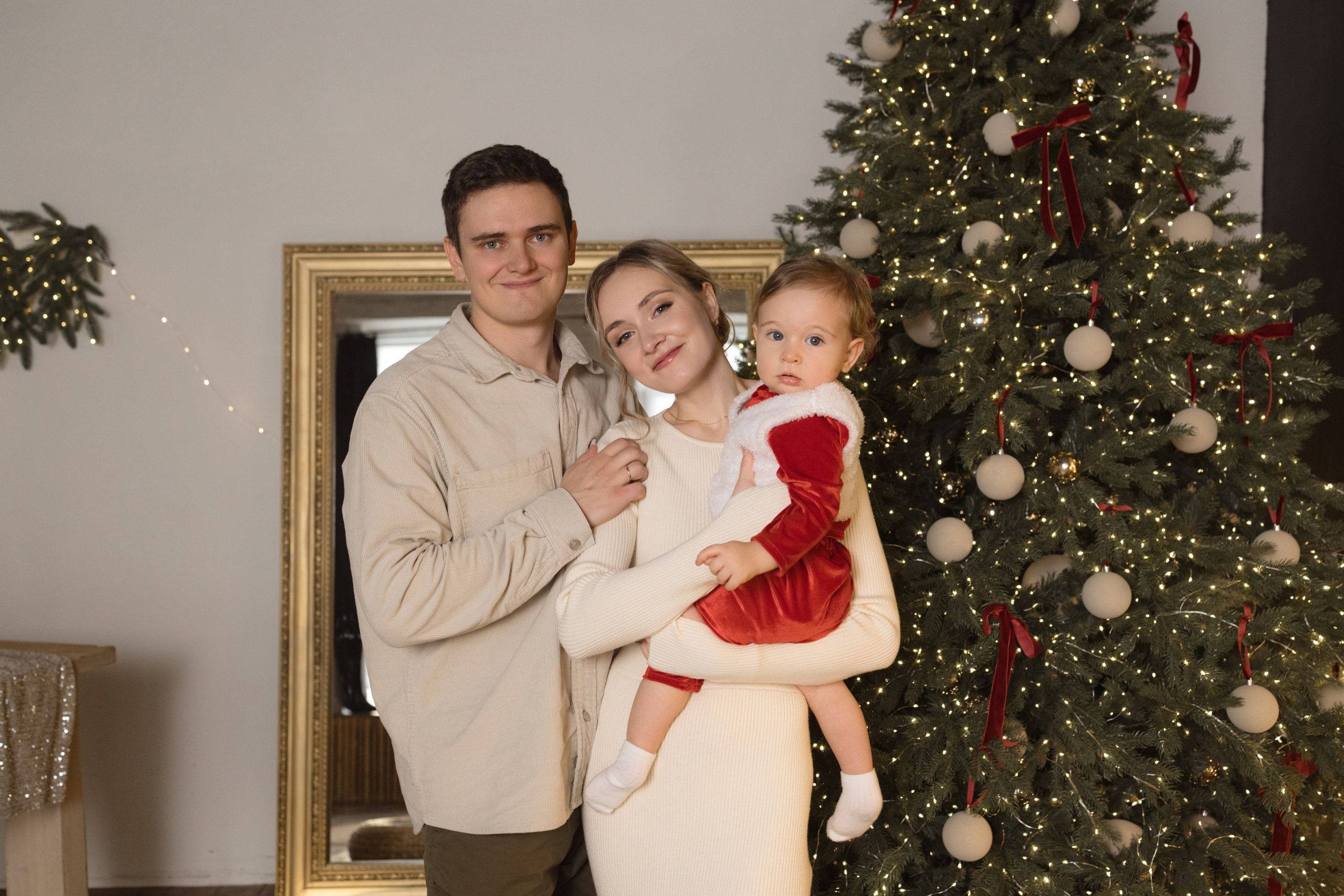 Новогодняя съемка в Историях (зал Мидл). Фотограф беременности и новорожденных в Красноярске Вета Ланская