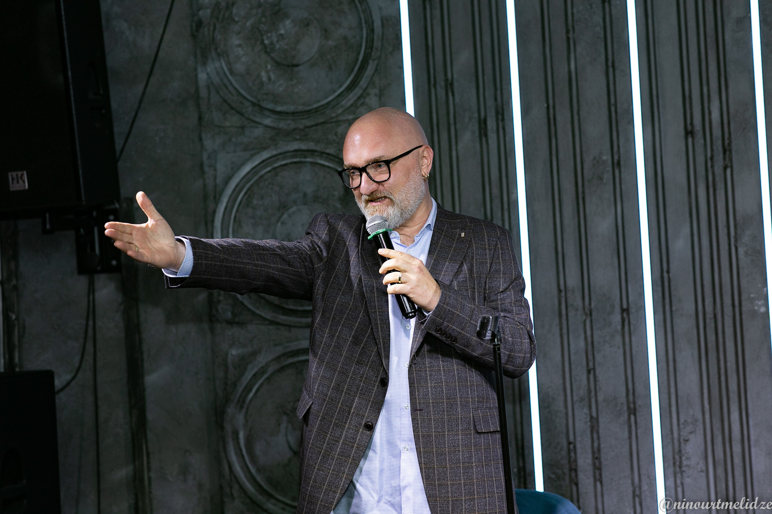 Пресс конференция Kevin Maccoy. Art photographer Nino