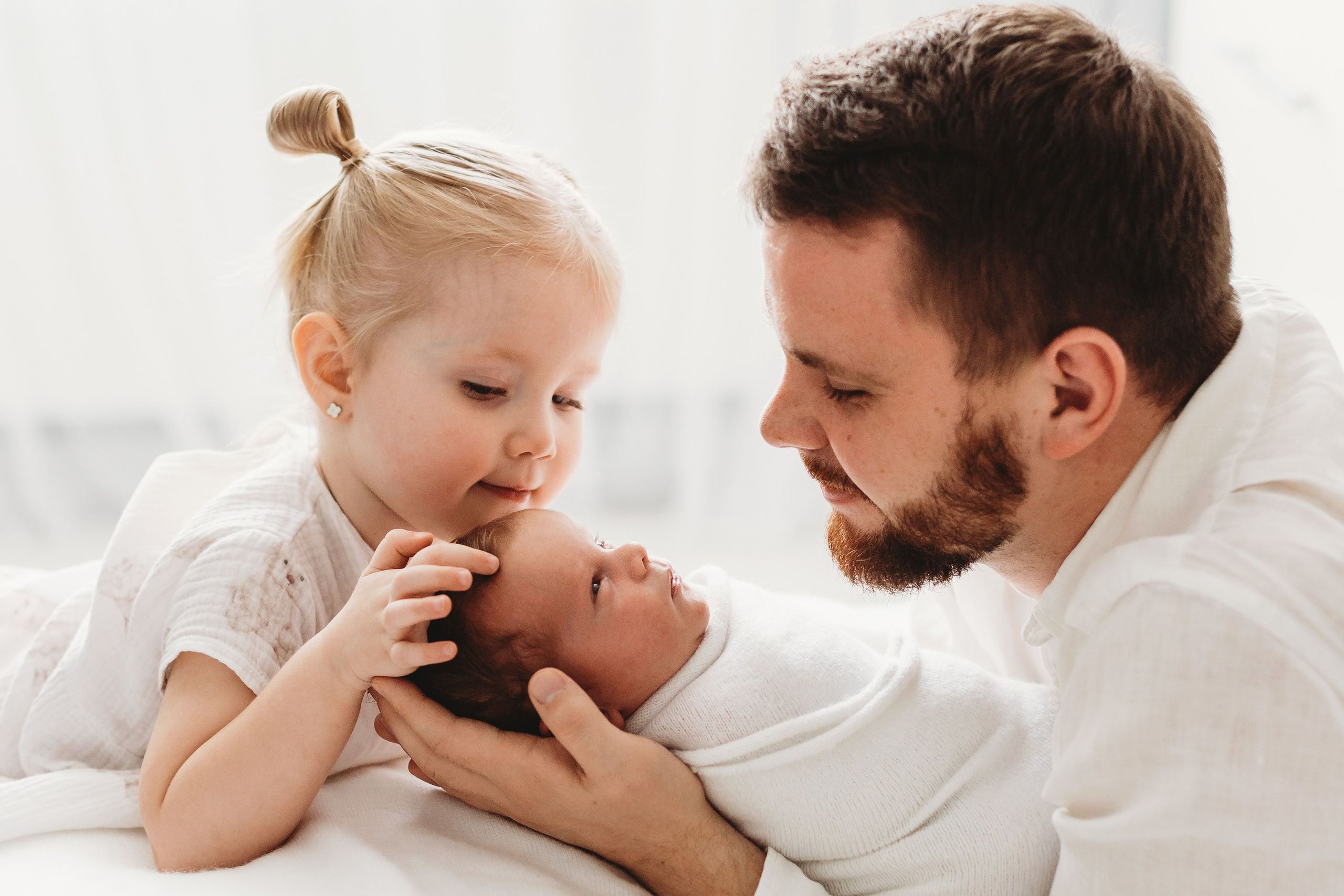 Александр с семьей 🤍. Фотограф Новорожденных в Москве Илона Шубина