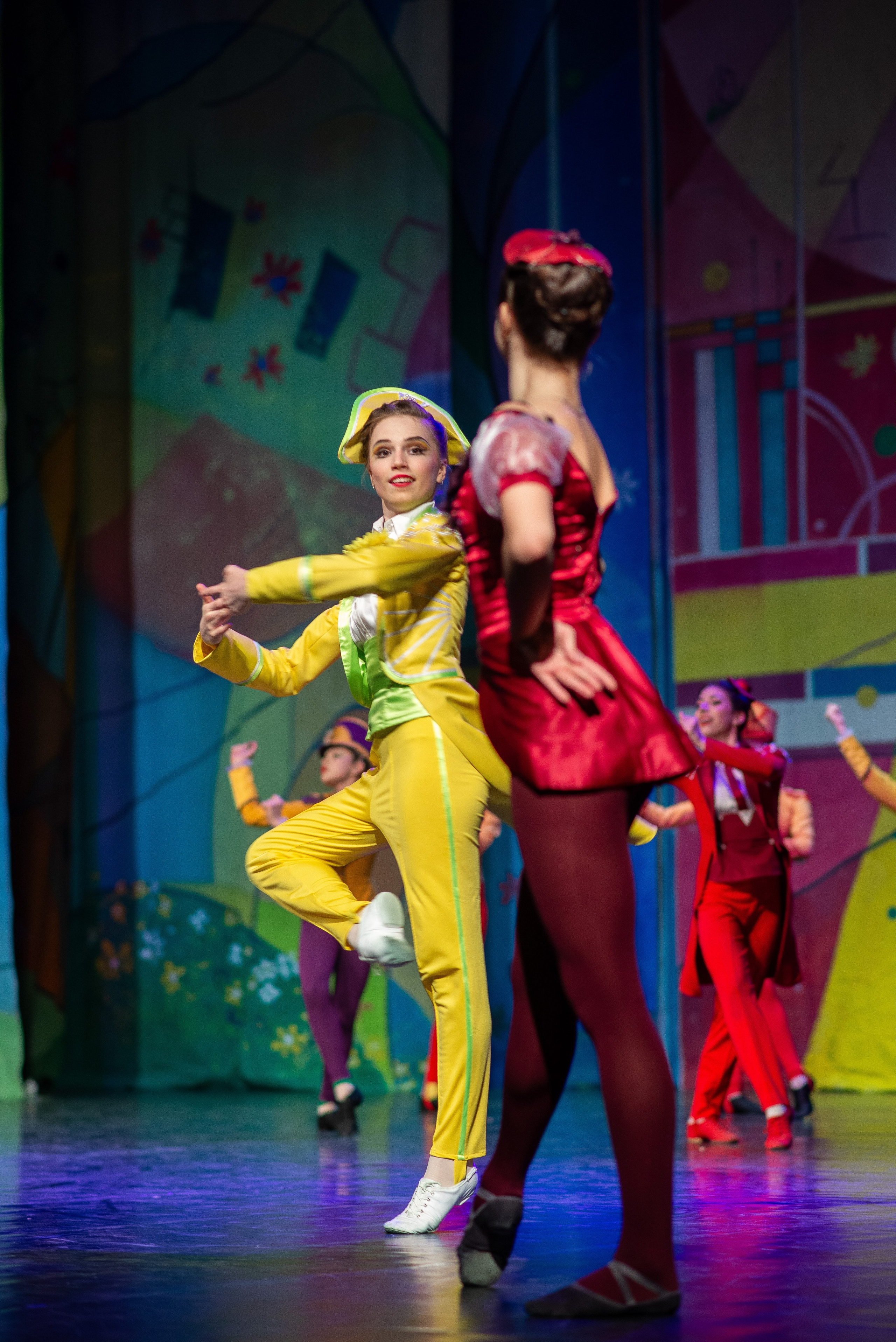 Выступление юных балерин. Семейный фотограф на выписку из роддома и крещение Минск Настя Гришук