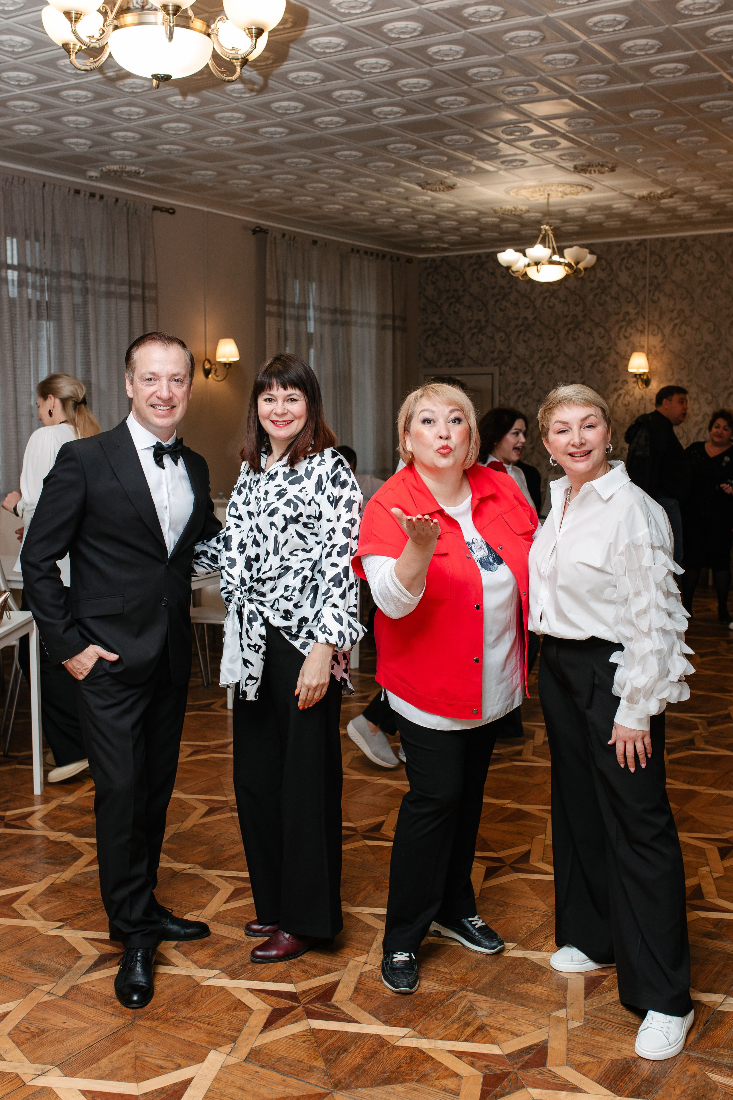 Мастер-класс для банкетных ведущих. Октябрь 2024. Фотограф Пермь. Свадьбы. Семья и дети, школа, д. сад. Фотокниги